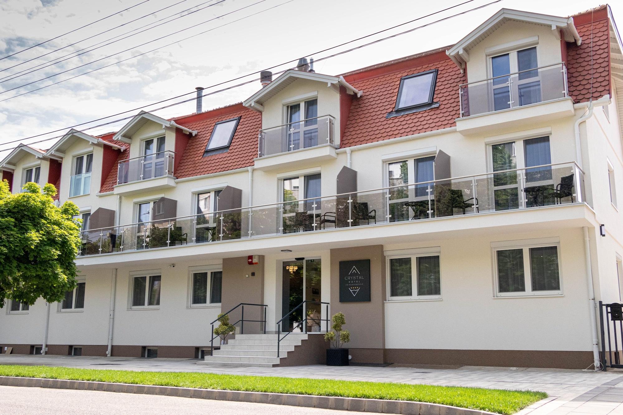 Varios Crystal Hotel