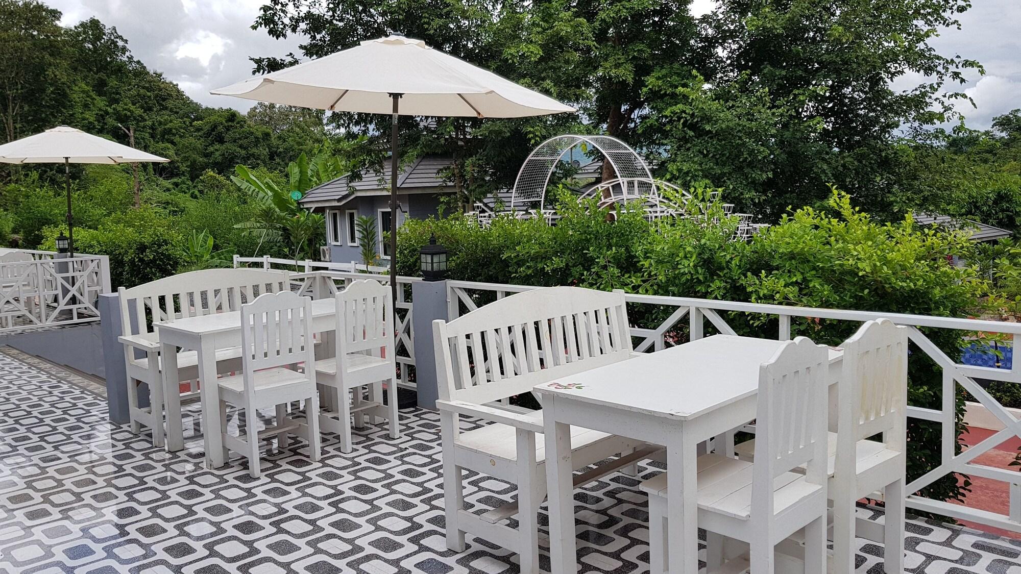 Restaurant Farm Terrace