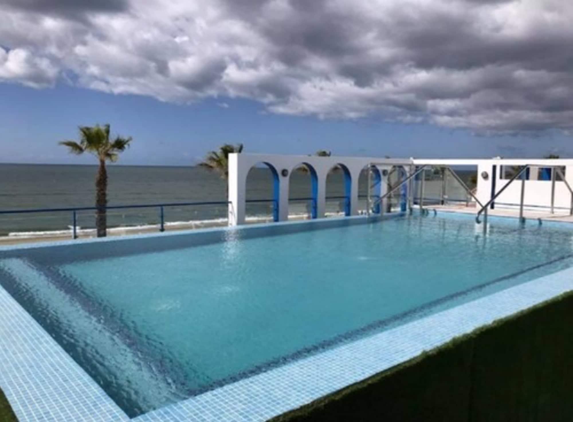 Vista Piscina Hotel Marlin Antilla Playa