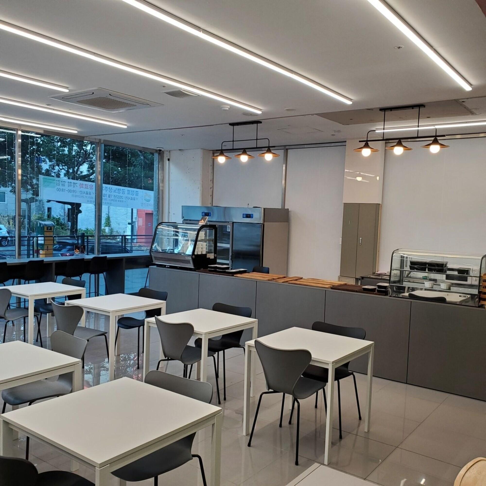 Centro de Negocios Hotel ZINC