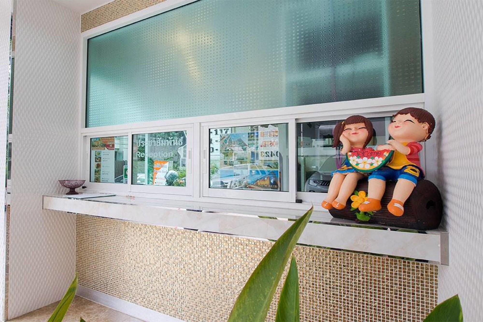 Vista Lobby Parvena Hotel