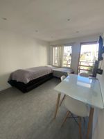 Alojamiento - Apart hotel a 100 metros del mar en Av. Constitución y Derqui