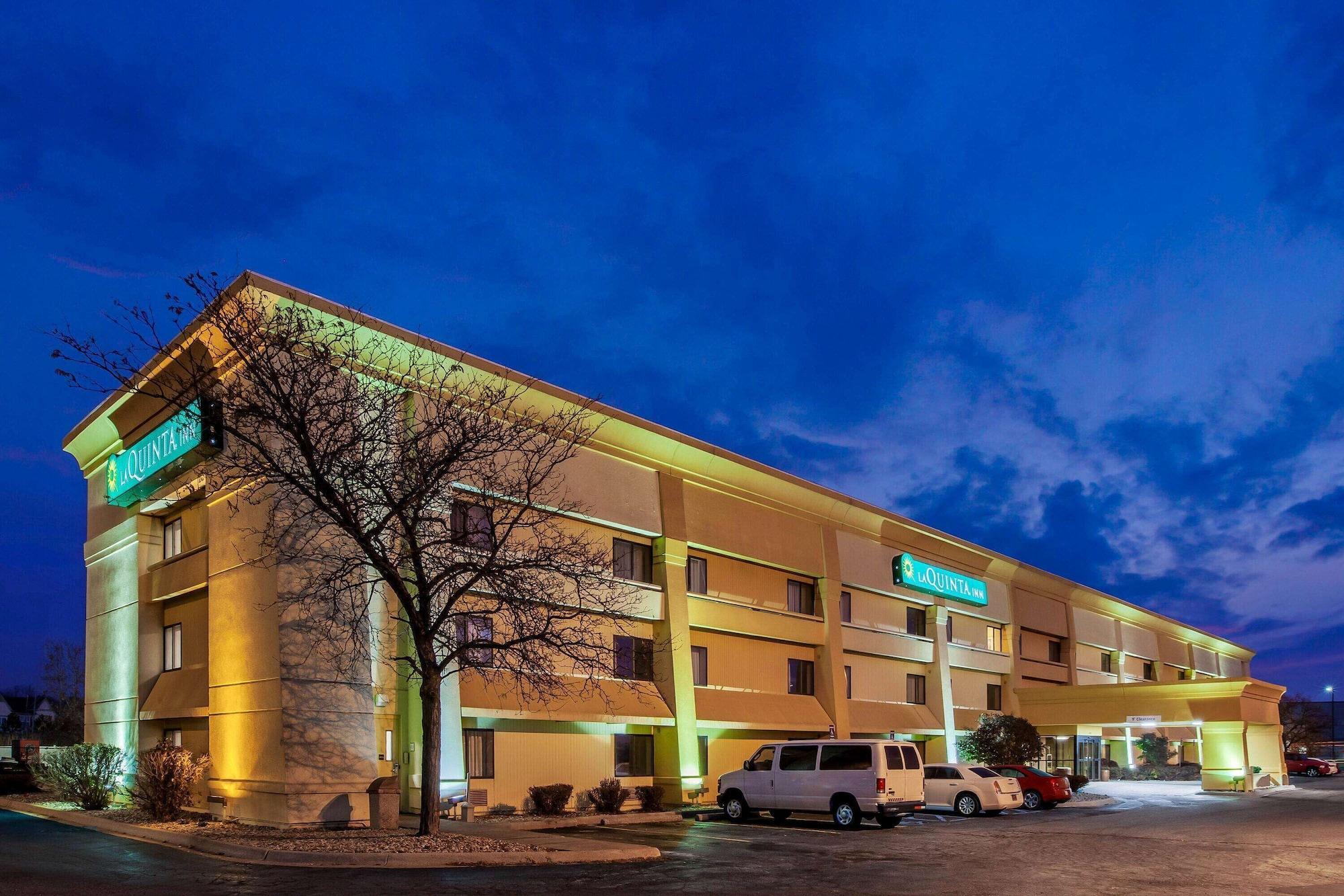 Vista Exterior La Quinta Inn by Wyndham Detroit Southgate