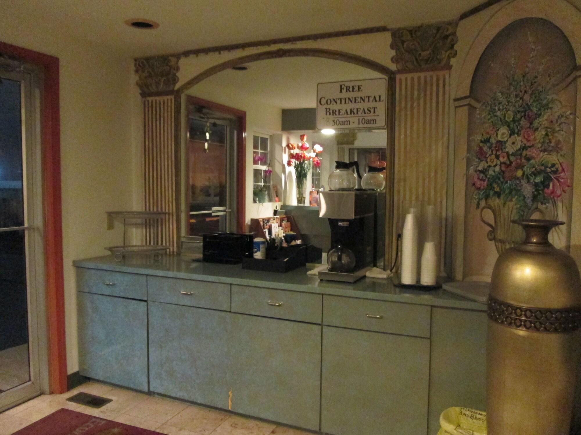 Restaurant Delux Inn & Suites