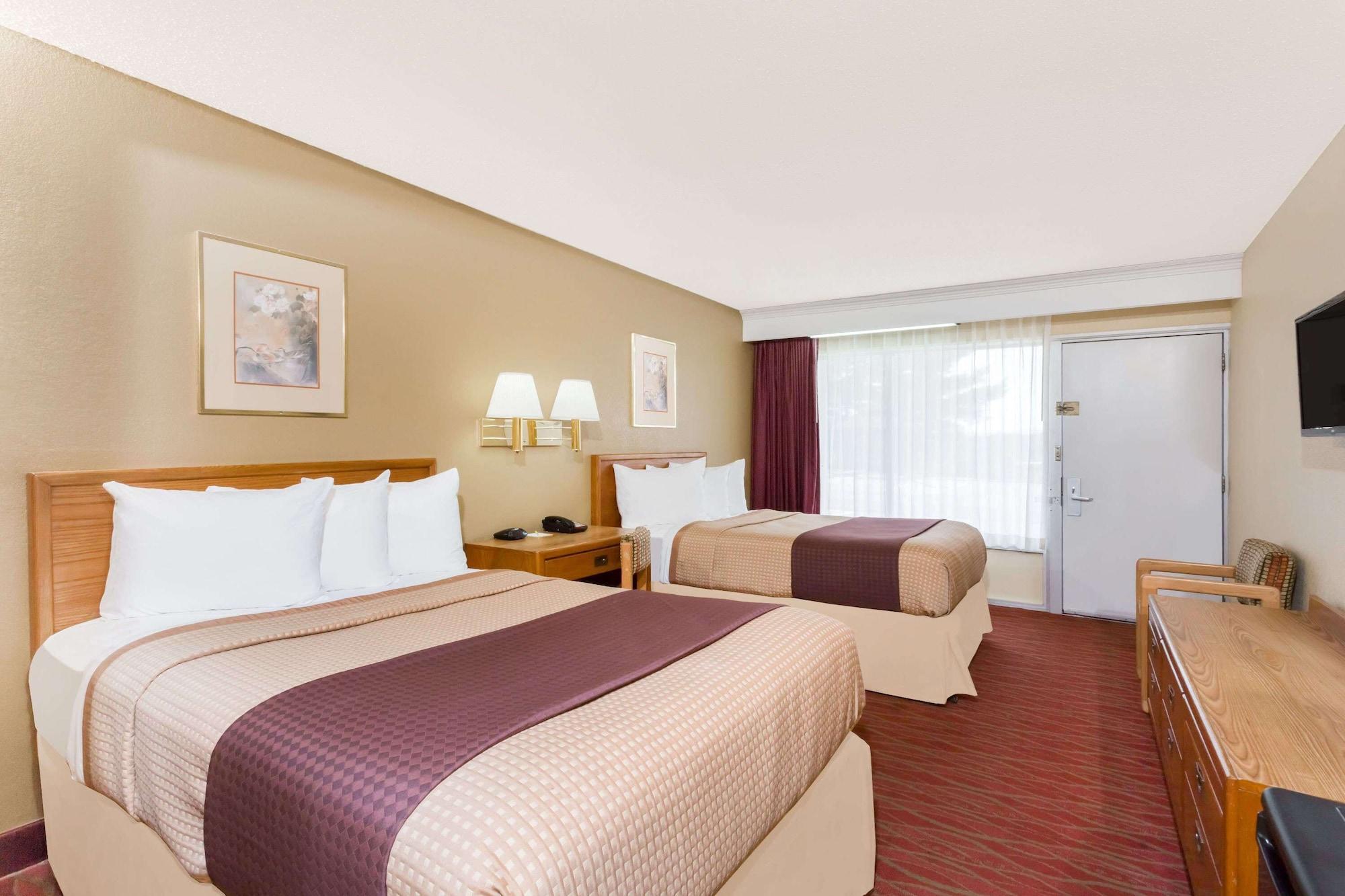 Habitación Days Inn by Wyndham Staunton