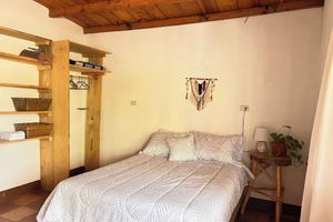 Alquiler Vacacional - Cute 2Br Apartment with lake views & private garden! Everything you need + more.