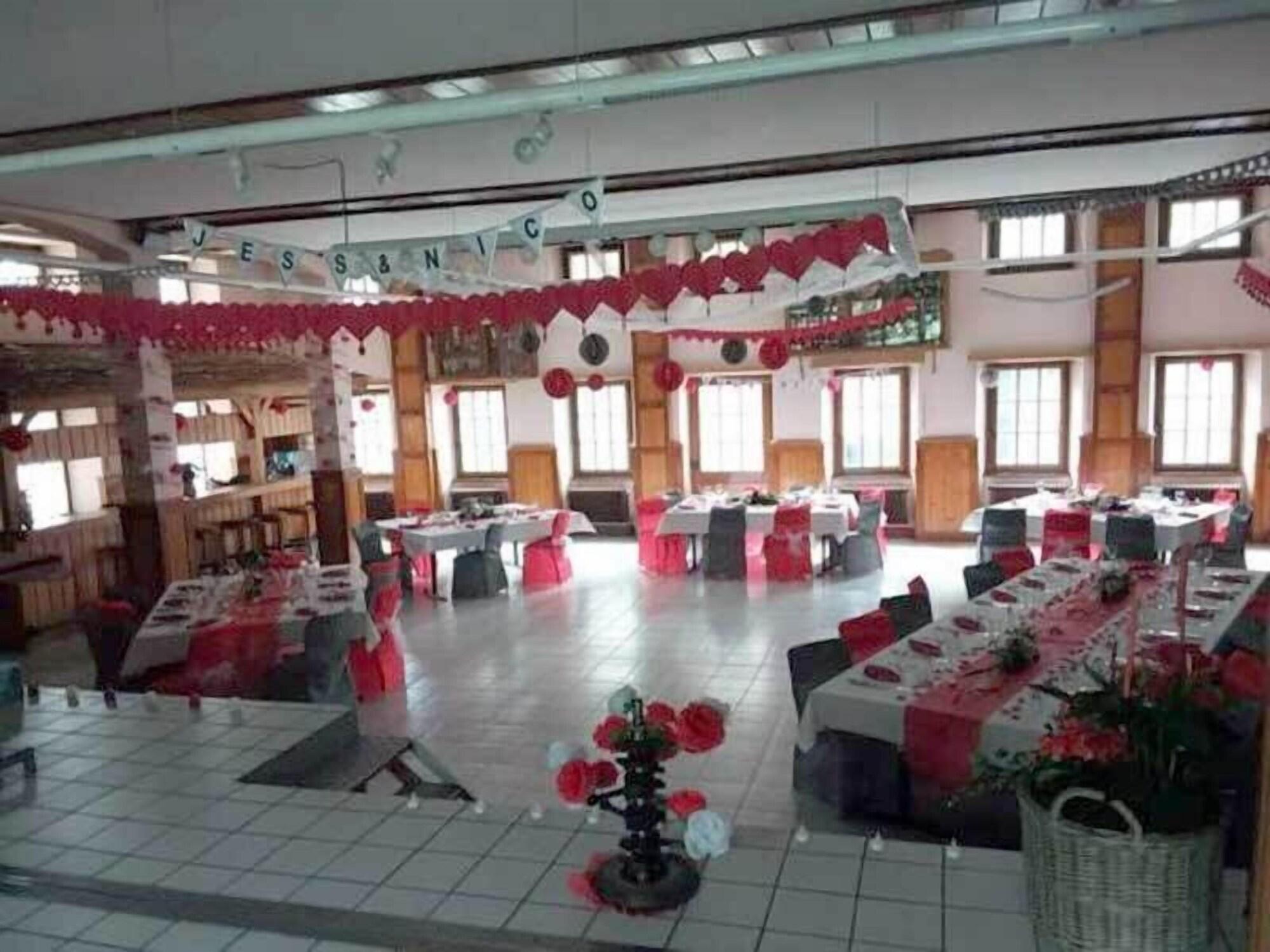 Salón de Baile Hôtel Restaurant du Vanil Noir