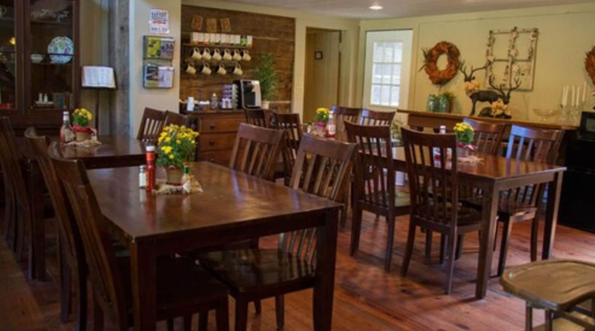 Restaurant French Camp Bed and Breakfast