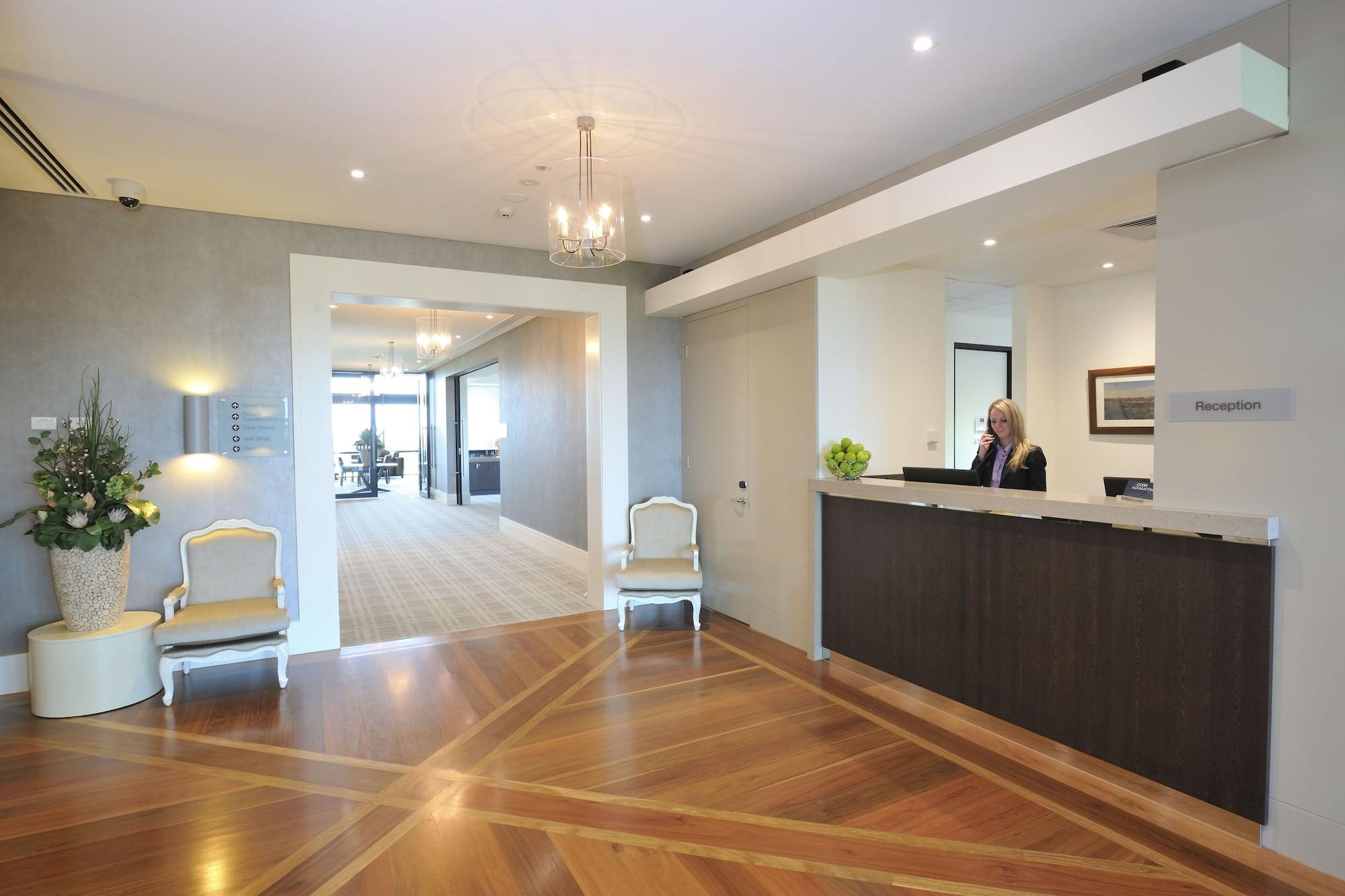 Vista Lobby Mercure Portsea