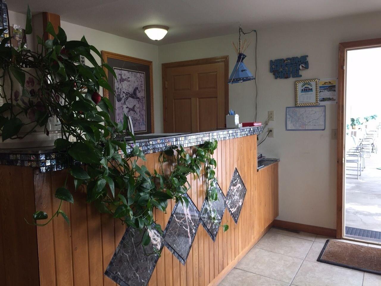 Vista Lobby Going-To-The-Sun Inn & Suites