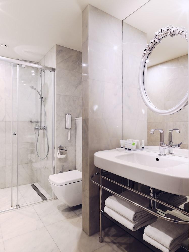 Hotel TITANIC Gendarmenmarkt Berlin