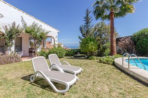 Alquiler Vacacional - TOP VILLA: Private swimming pool & garden, sea views, free Wifi, close to centre