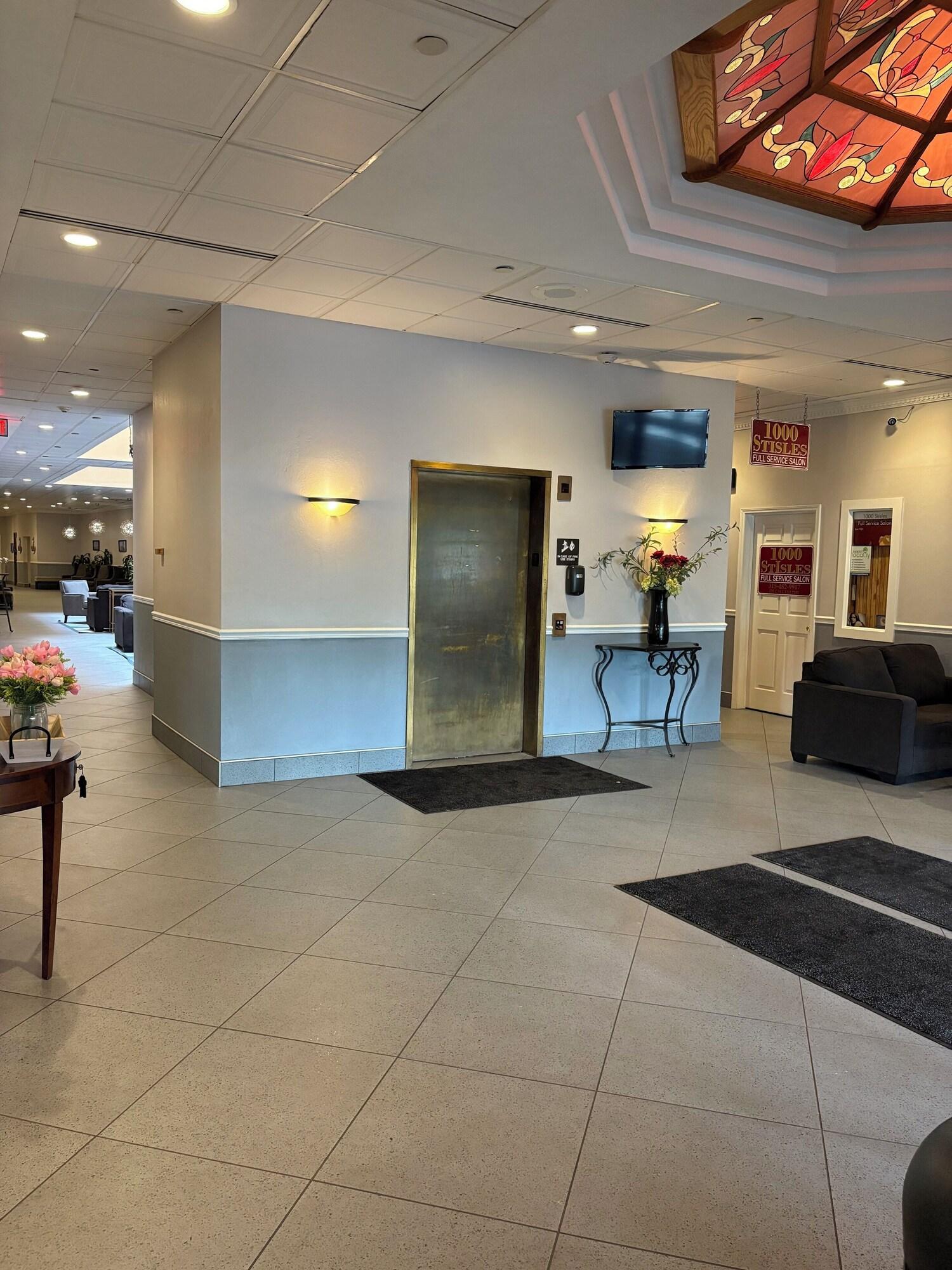 Vista Lobby Riveredge Resort