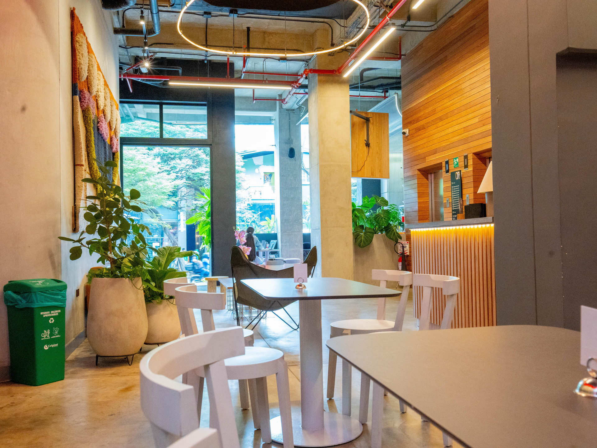 Vista Lobby Hunters Hotel Medellin
