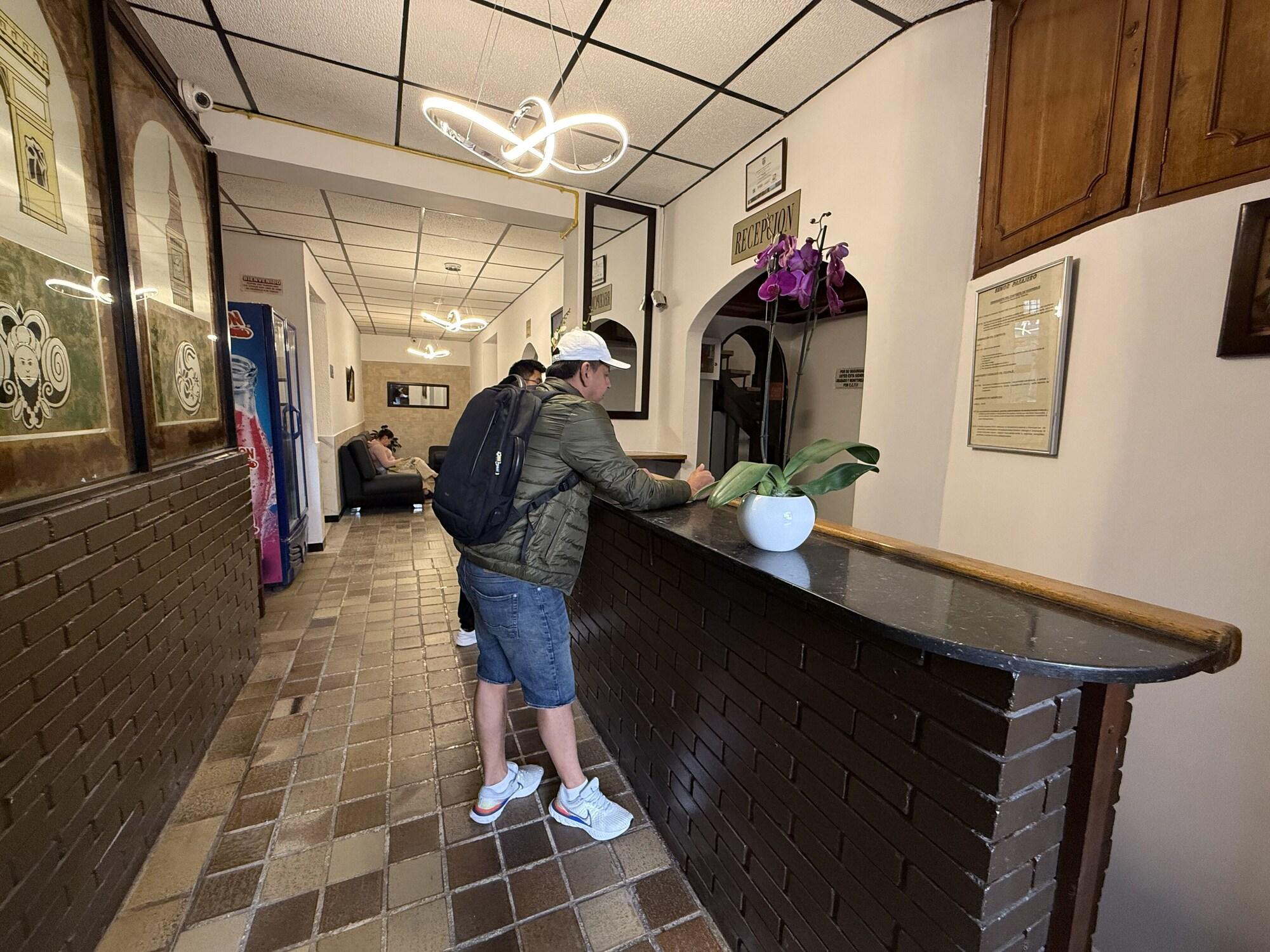 Vista Lobby Hotel Suite Centro Bogota