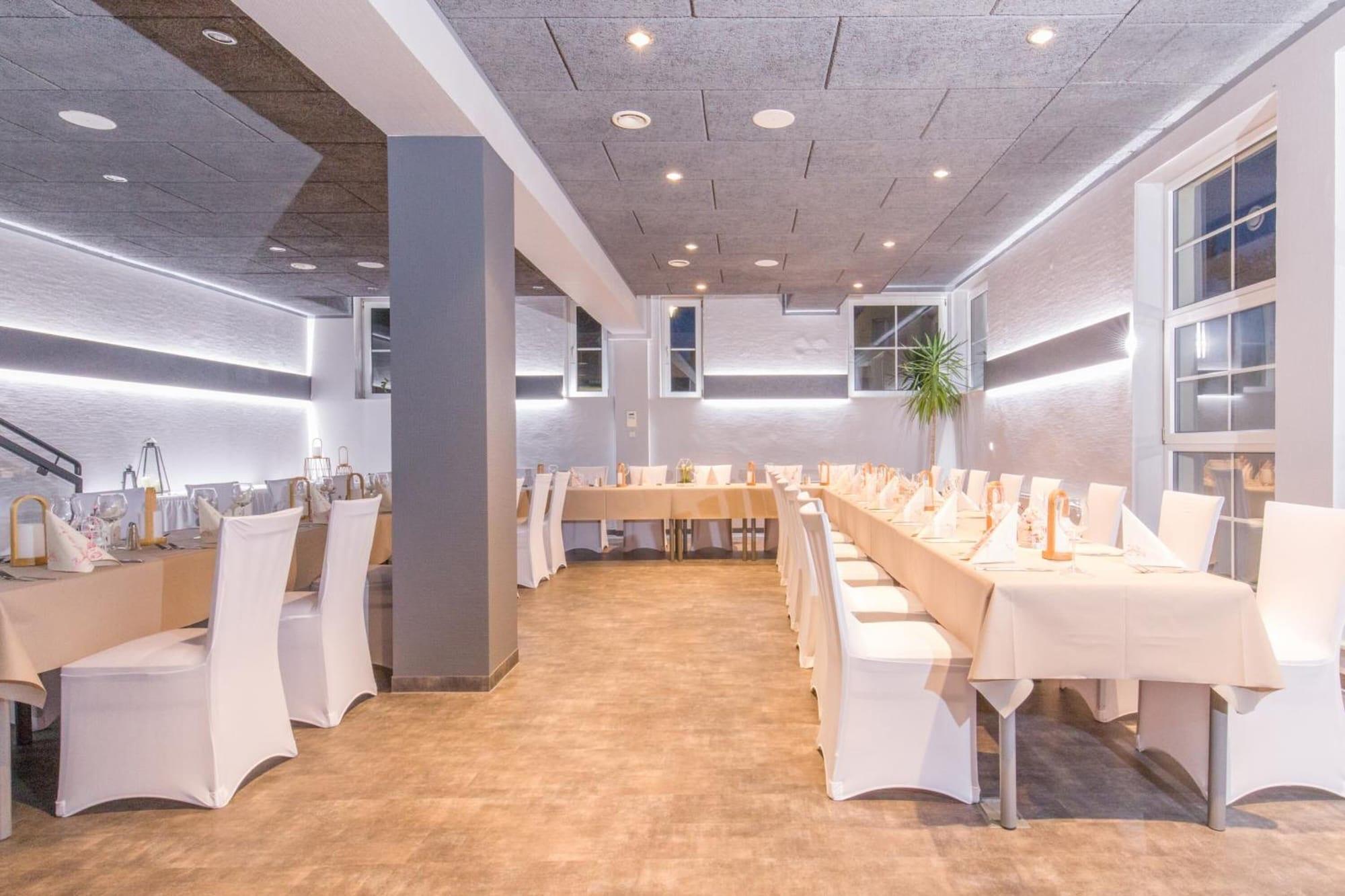 Restaurant Hotel & Restaurant 5 Linden