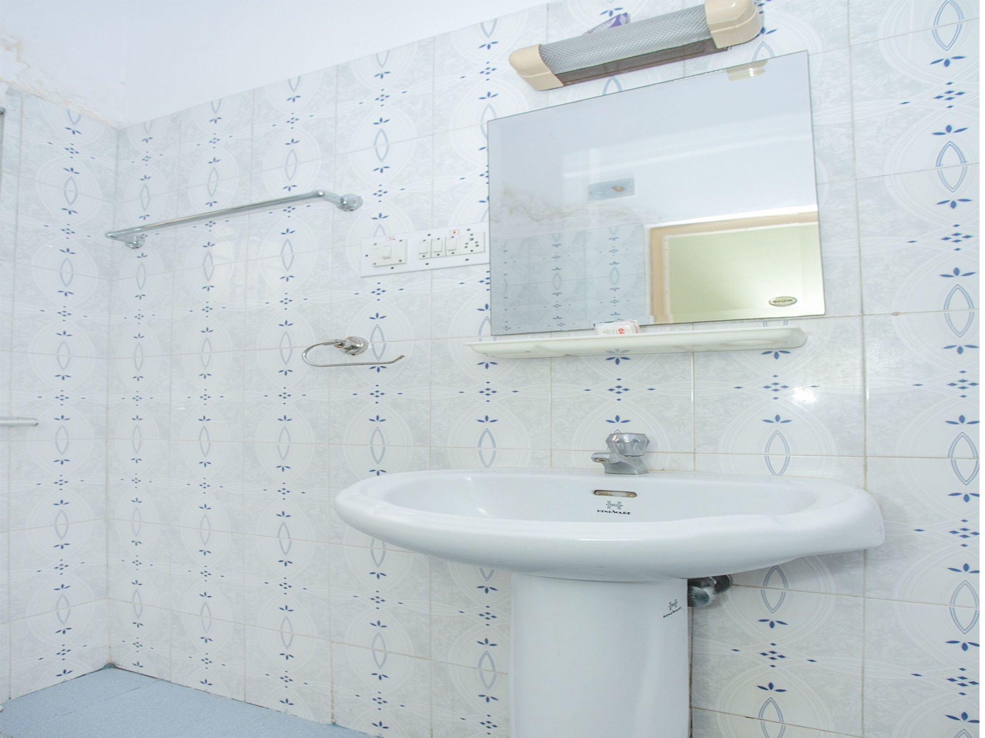 Set de Habitación OYO 11592 Hotel Red Carpet Residence