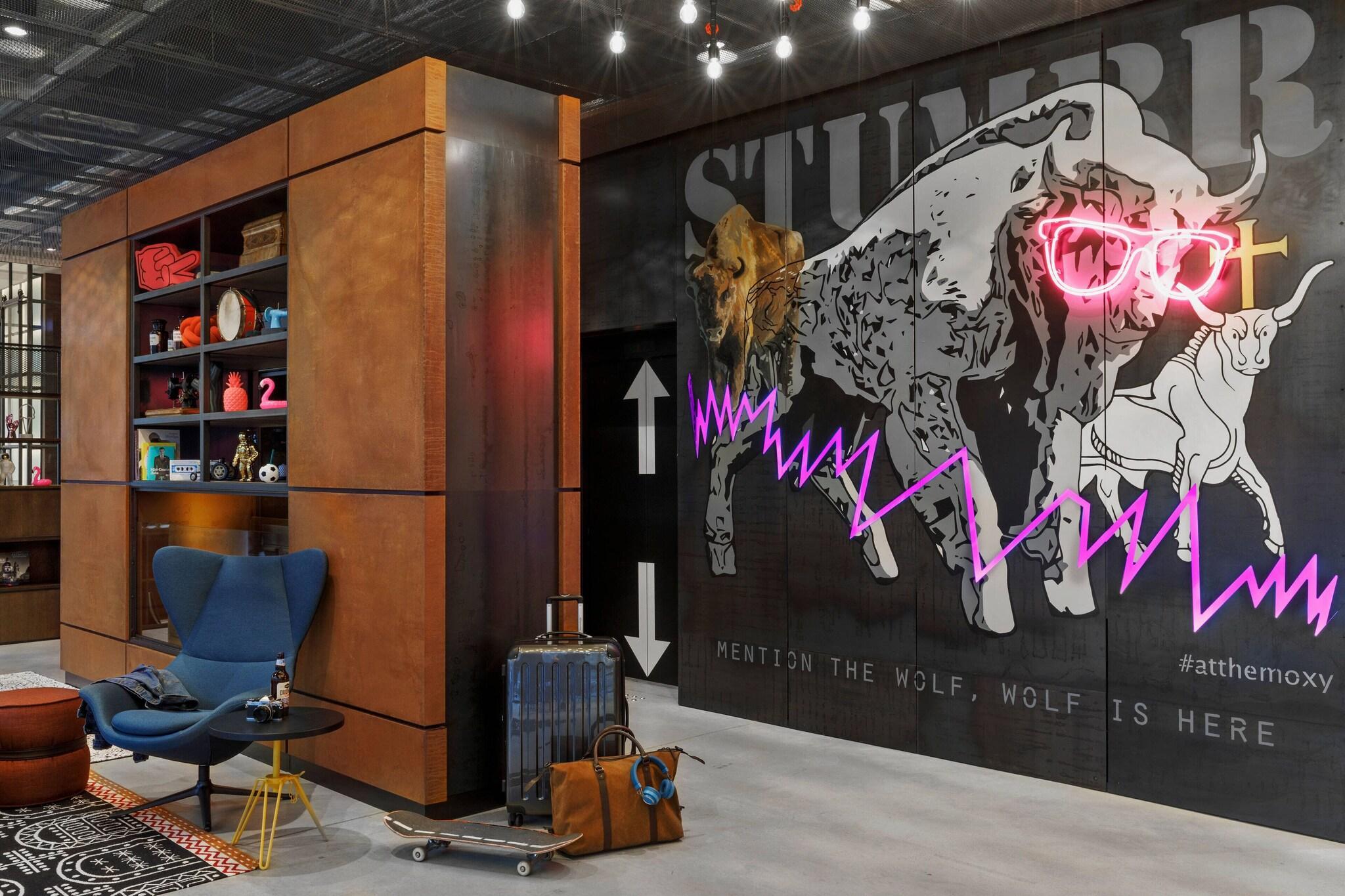 Bar/Salón Moxy Kaunas Center