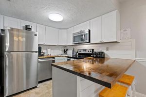 Alquiler Vacacional - Enchanting 2-Bedroom Ground Floor Beach Condo at Cape Canaveral WiFi & AC