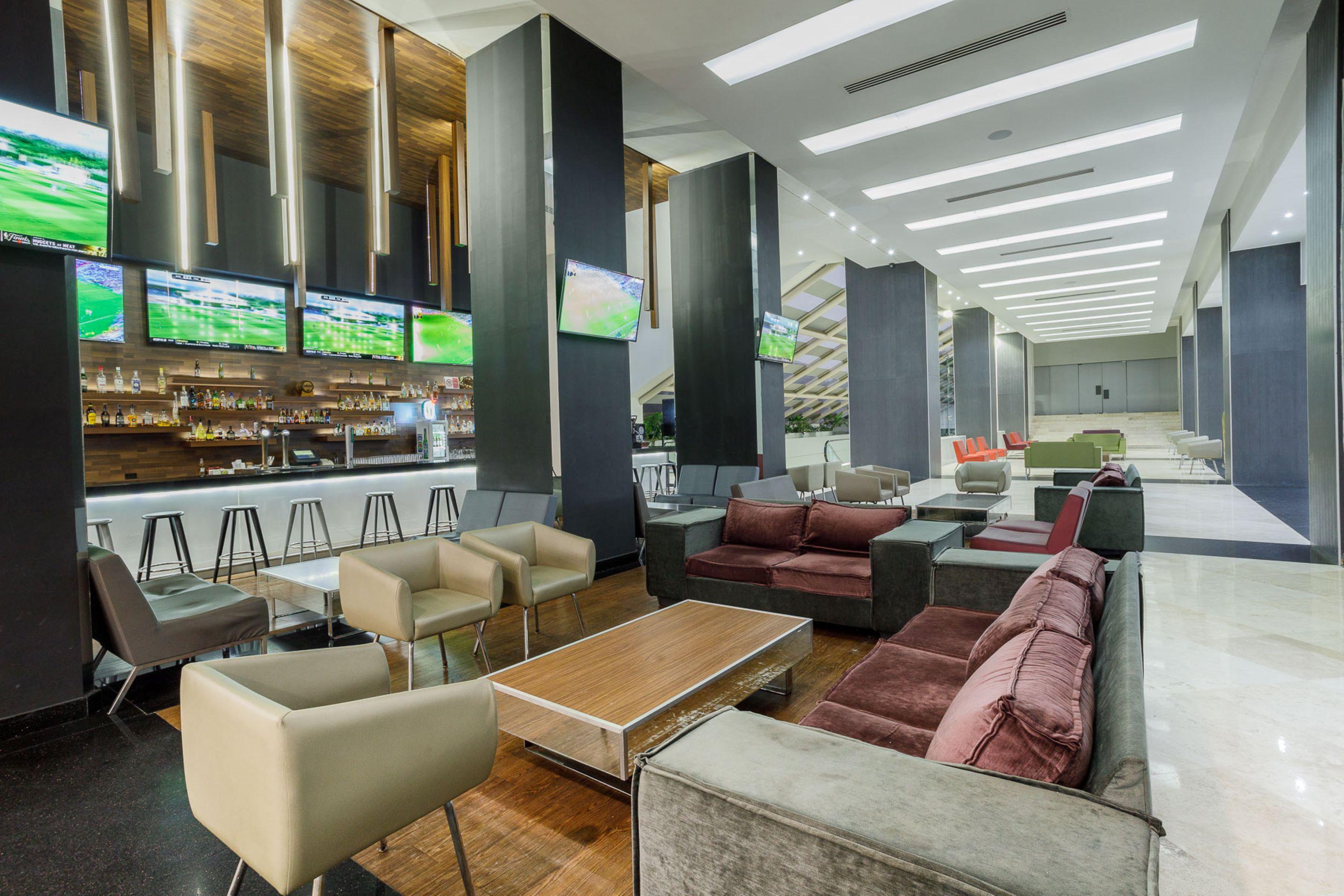 Bar/Salón Real Inn Tijuana by Camino Real Hotels