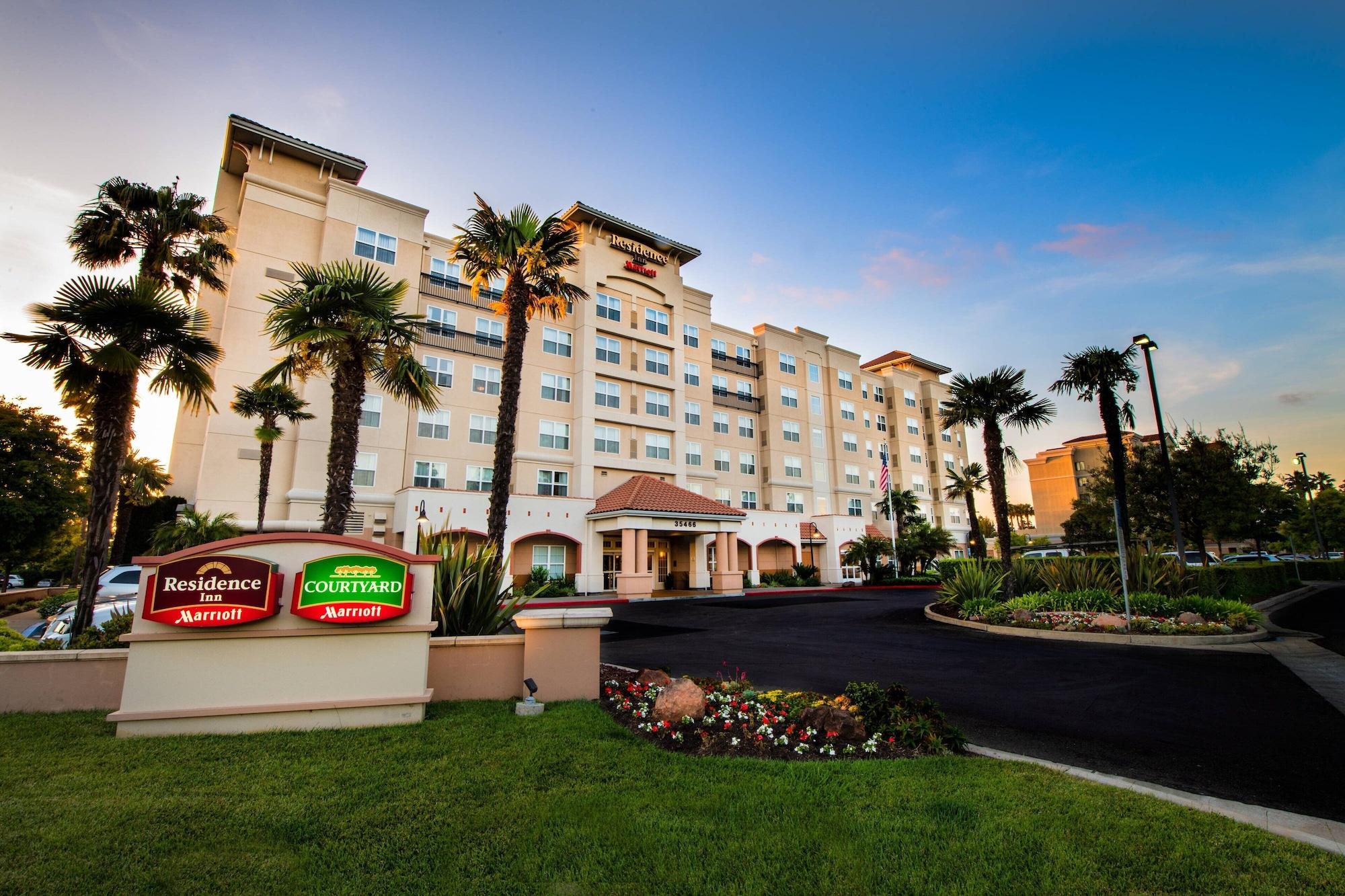 Vista Exterior Residence Inn by Marriott Newark Silicon Valley