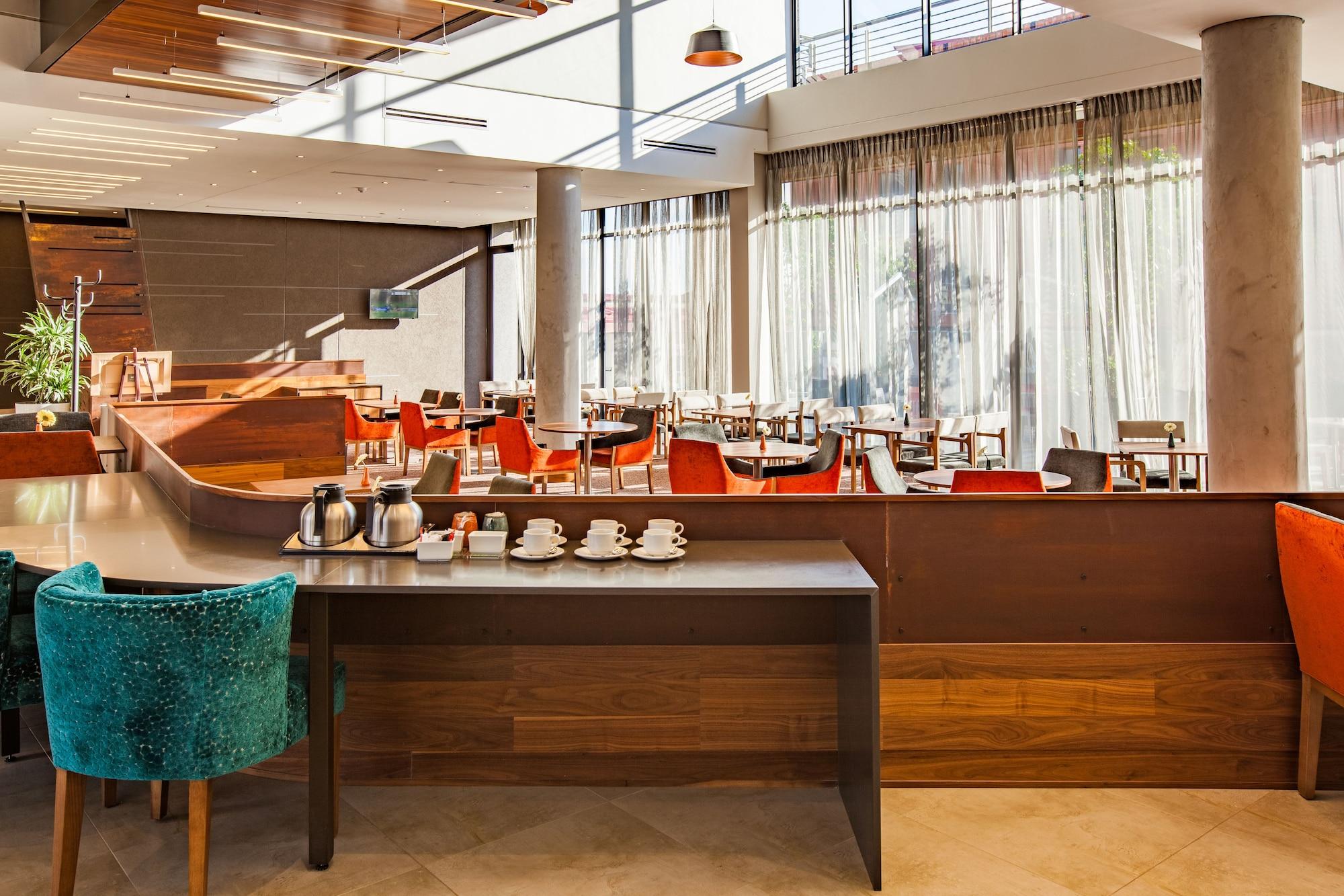 Restaurant City Lodge Hotel Newtown