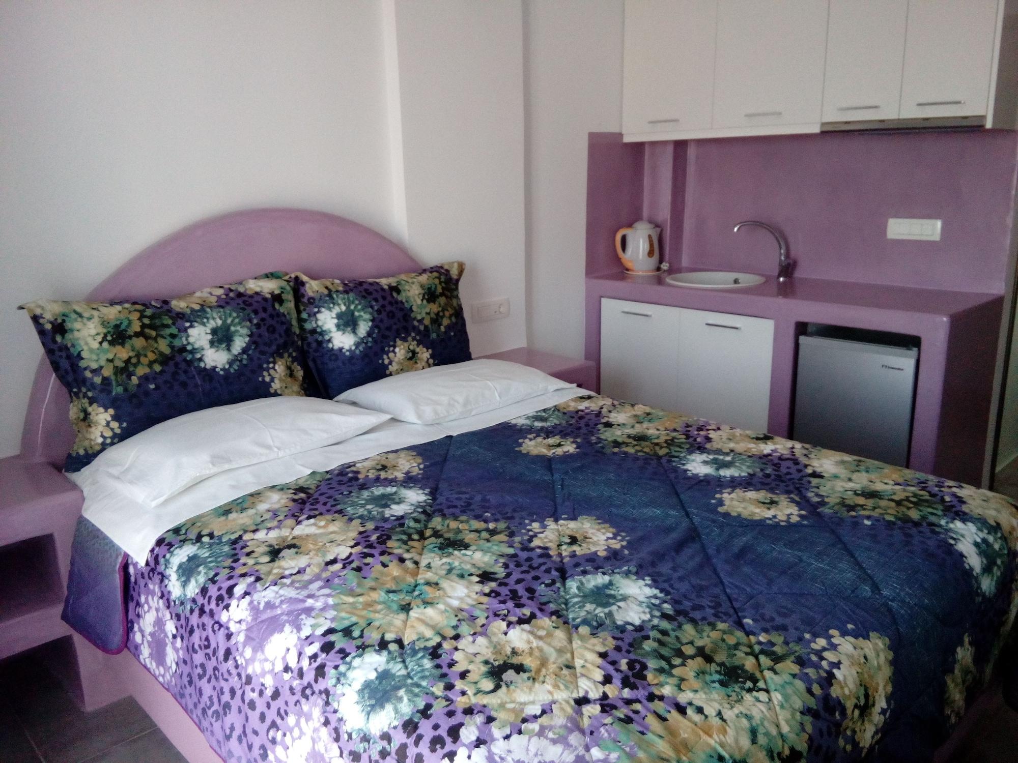 Set de Habitación Villa Koronios