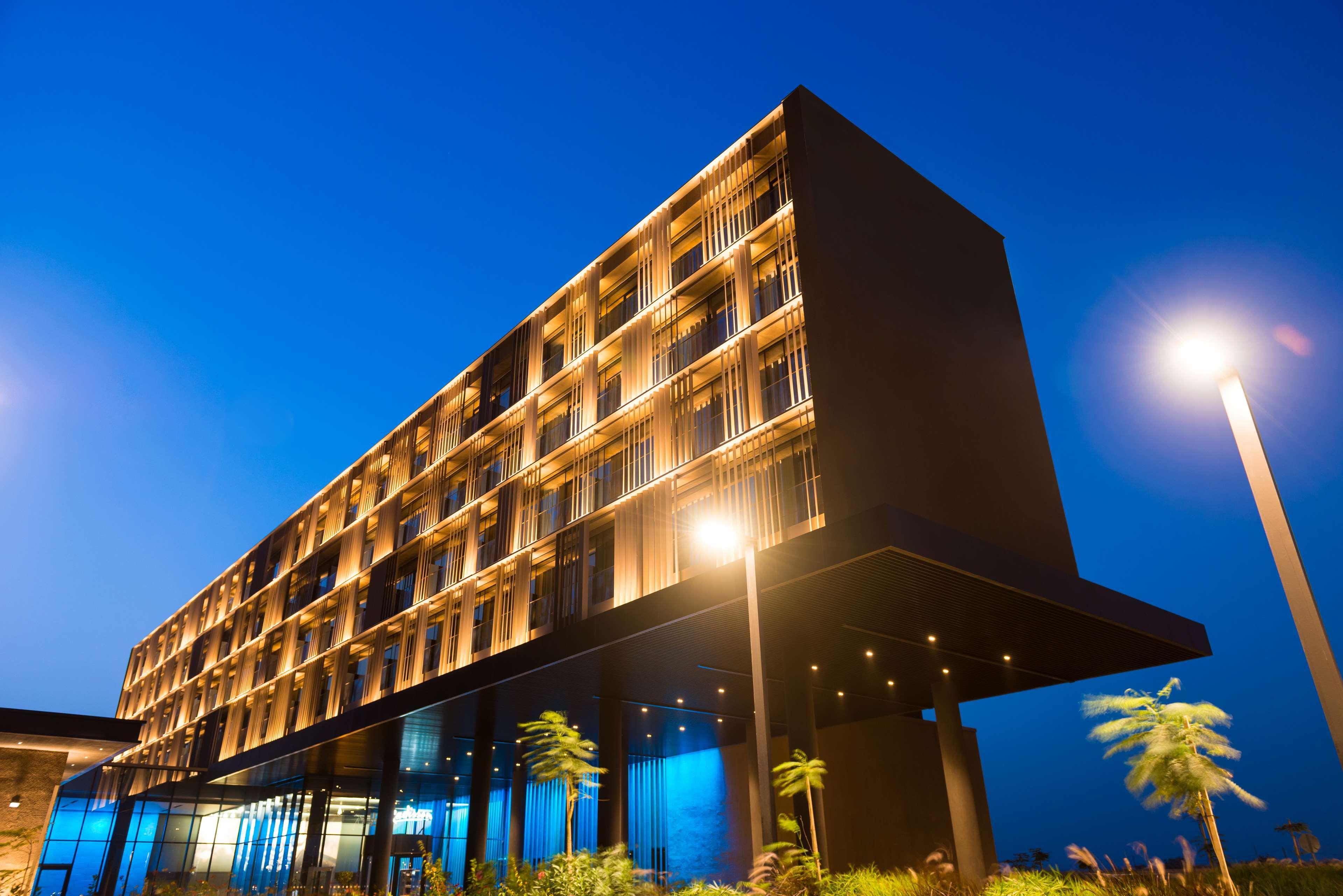 Vista Exterior Radisson Hotel Dakar Diamniadio