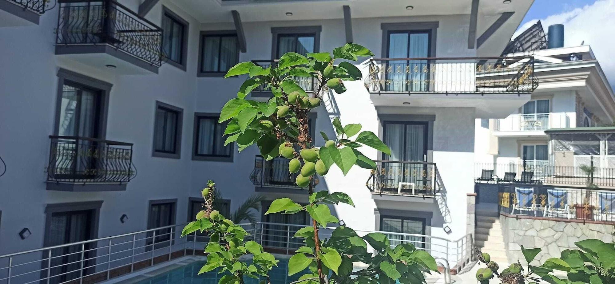 Vista Exterior Orange Garden Apart Hotel