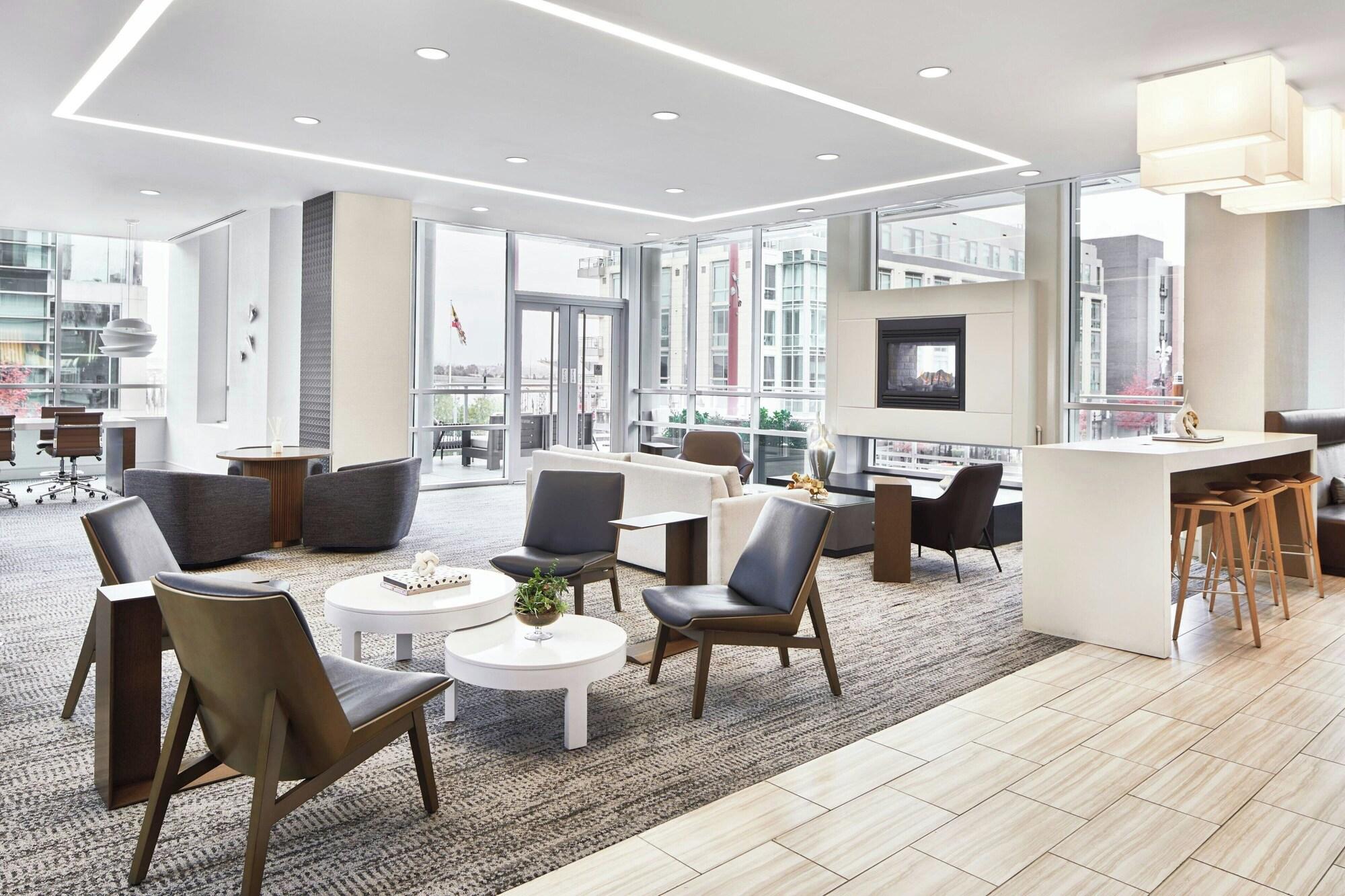 Vista Lobby AC Hotel by Marriott National Harbor Washington, D.C. Area