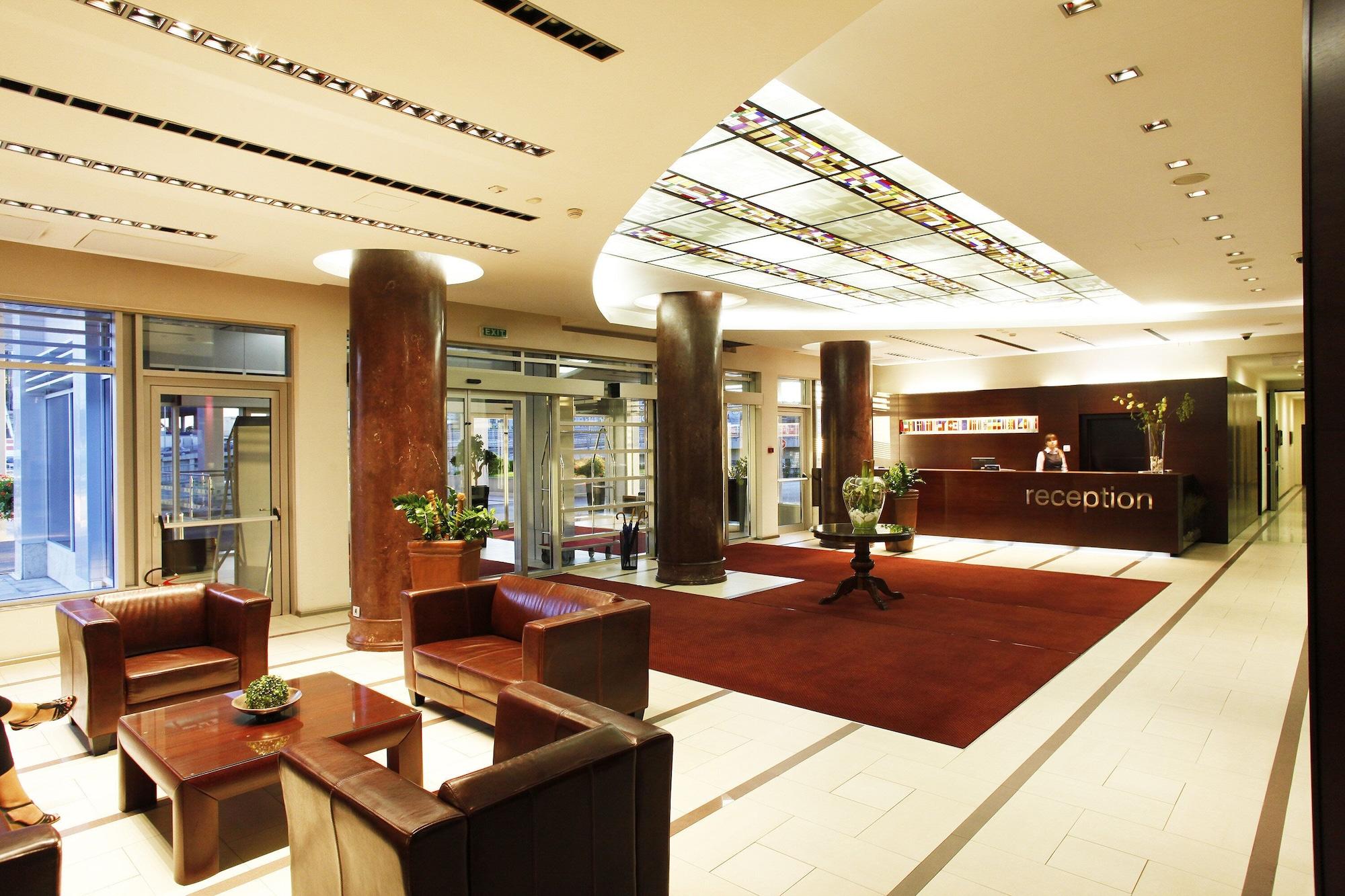 Vista Lobby In Hotel Belgrade