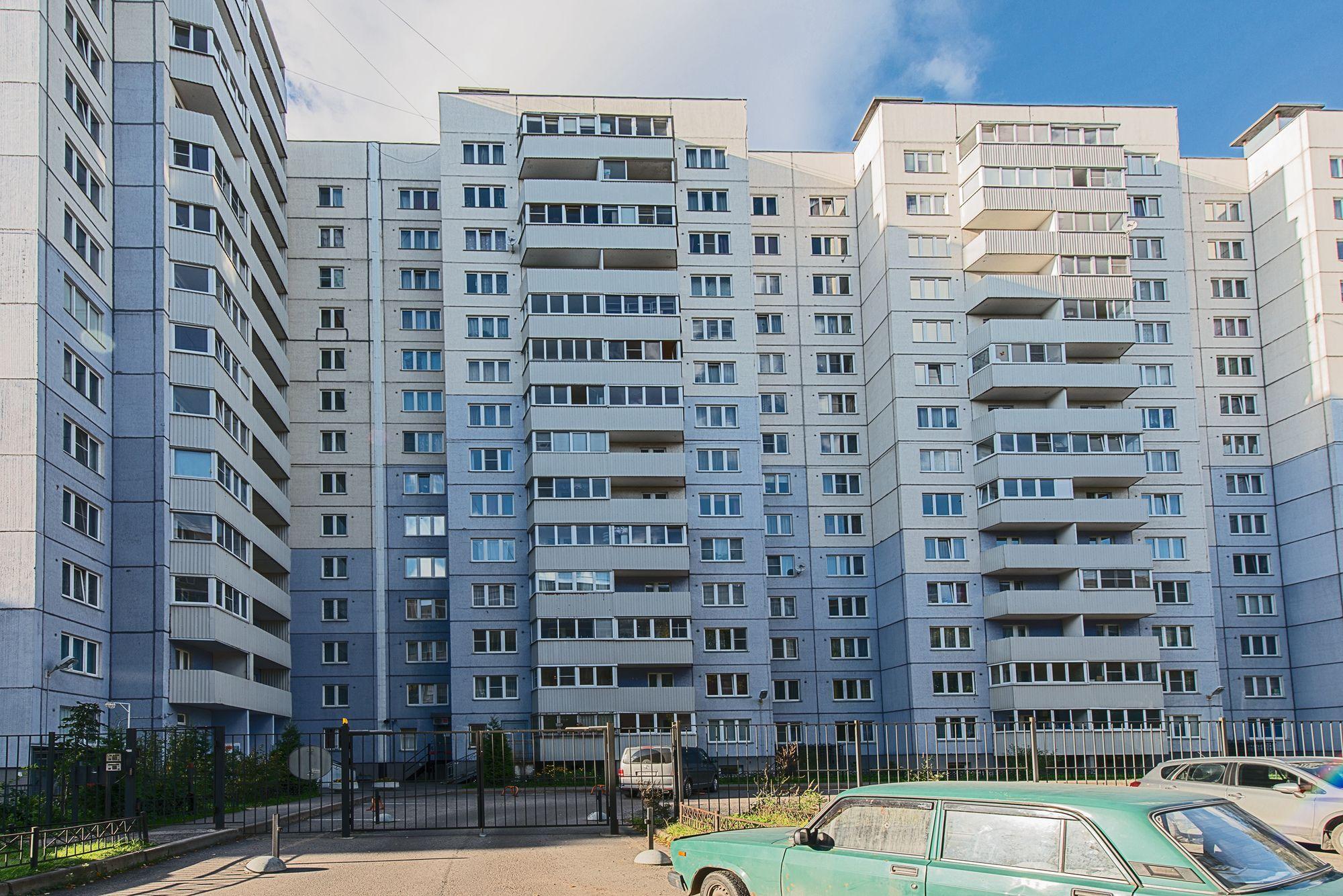 Vista Exterior FlatHome24 near metro Dybenko