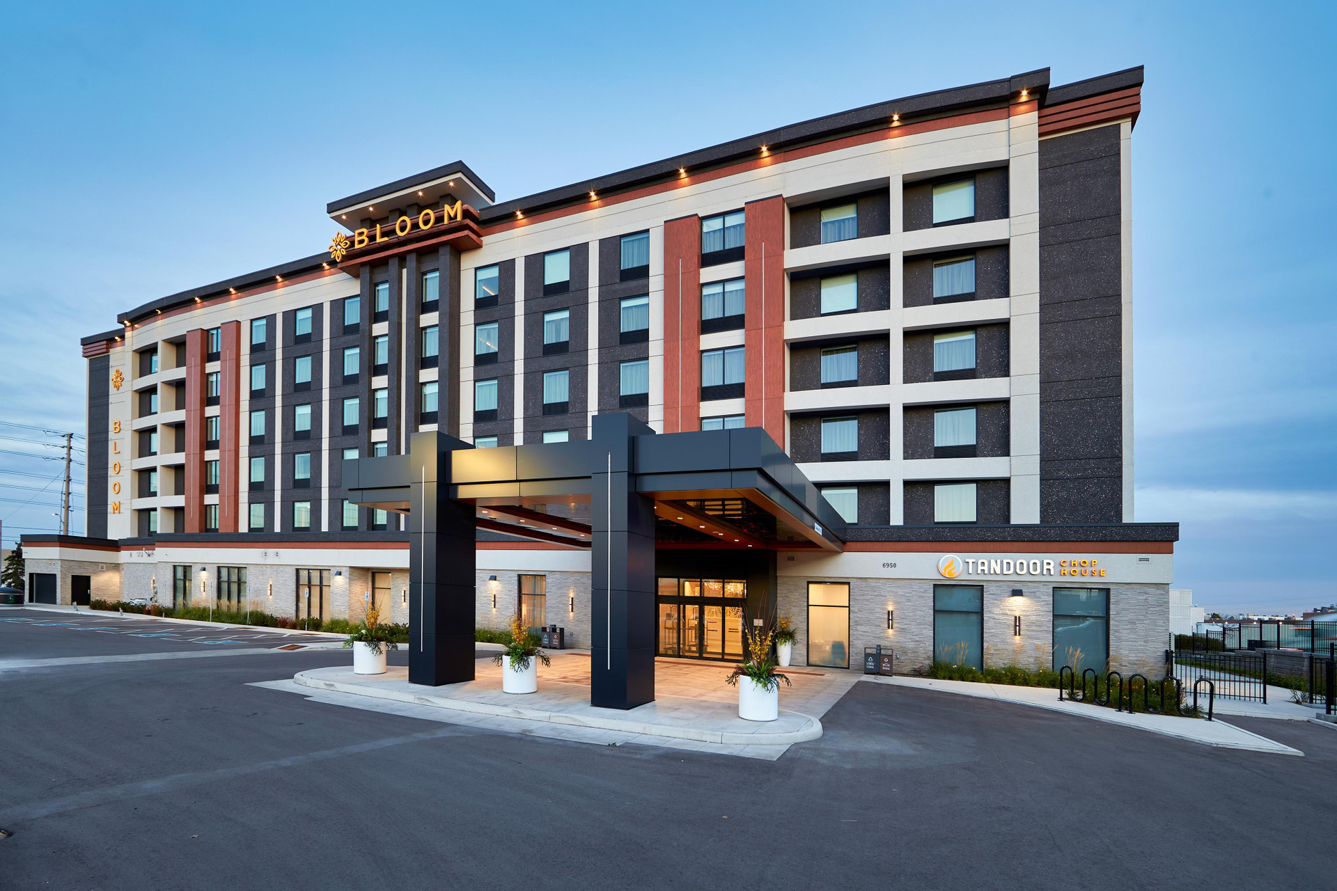 Vista Exterior Bloom Mississauga, Tapestry Collection by Hilton