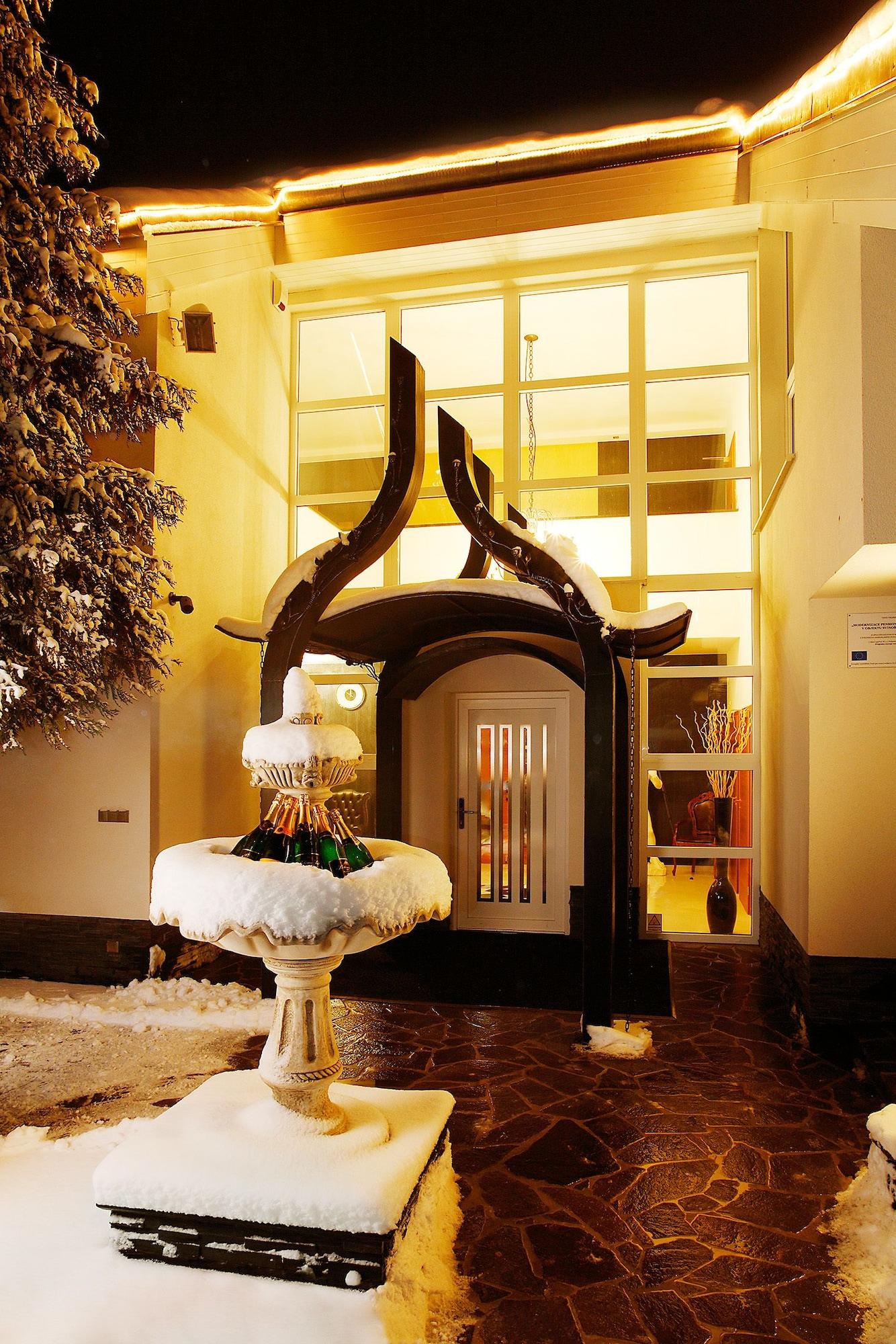 Vista Exterior Lux hotel Onyx