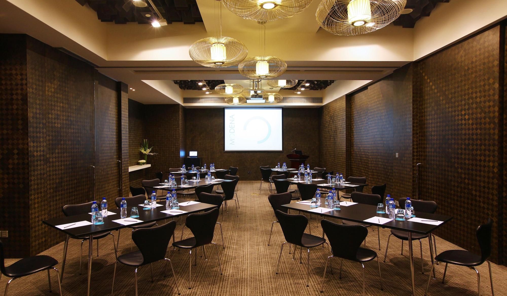 Sala de Reuniones Modena by Fraser Putuo Shanghai