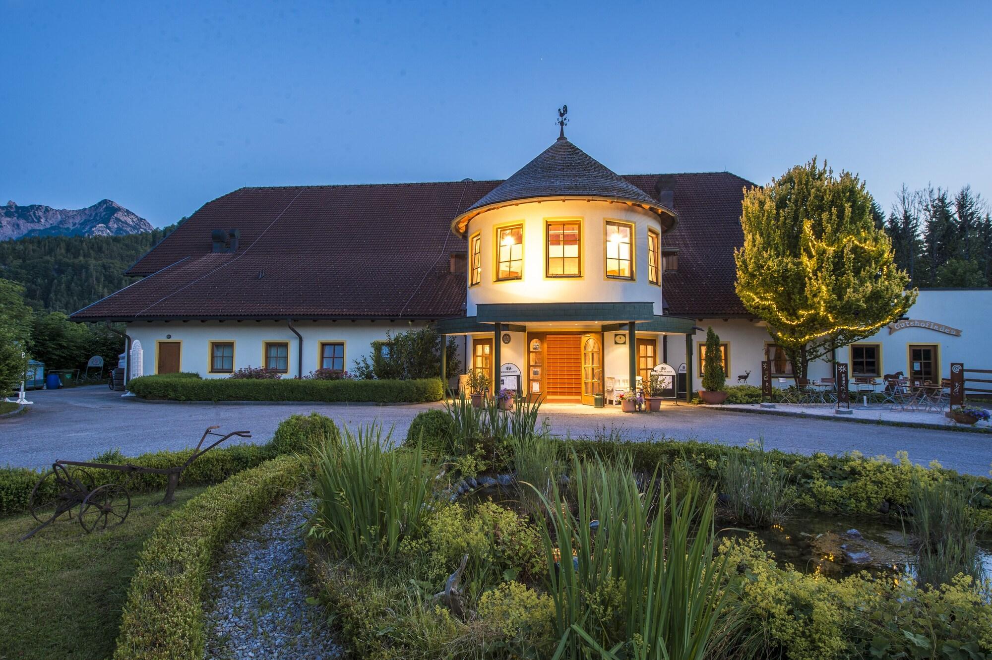 Varios Gutshof Wolfgangsee Resort & Event Hotel