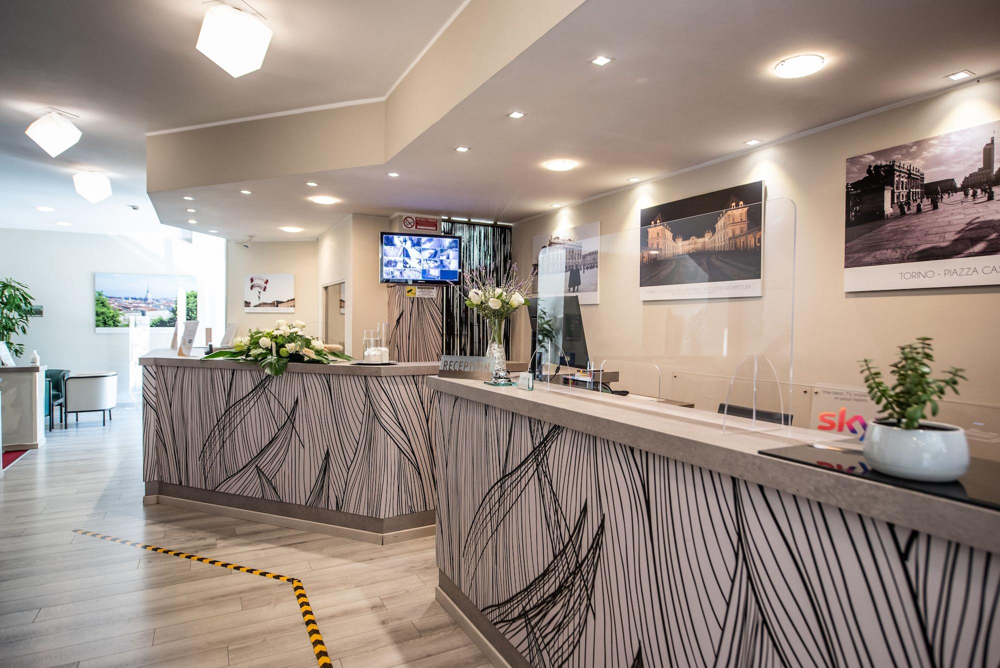 Vista Lobby Best Quality Hotel La Darsena