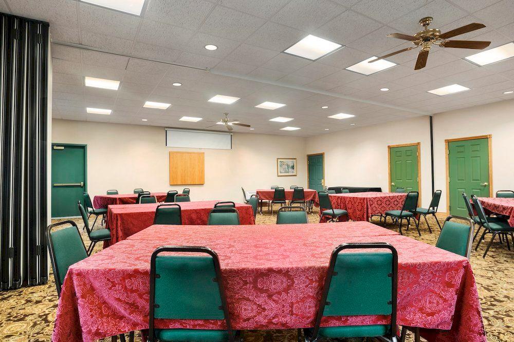 Sala de Reuniones Portage Inn & Suites