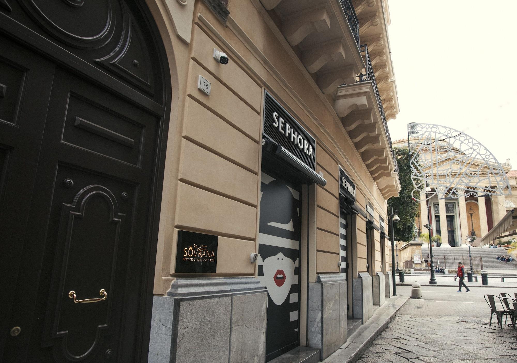 Vista Exterior Palazzo Sovrana