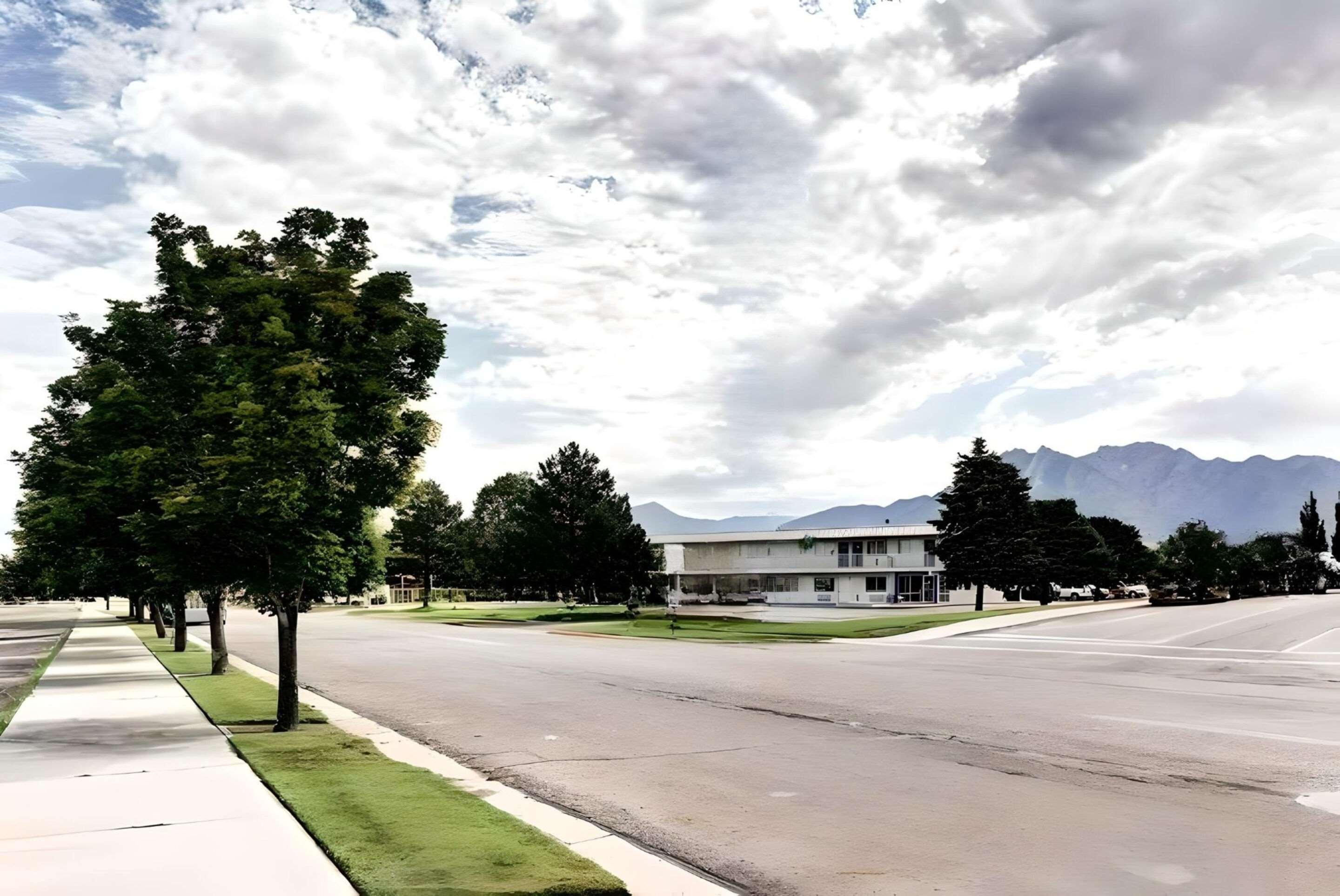 Vista Exterior Econo Lodge Midvale