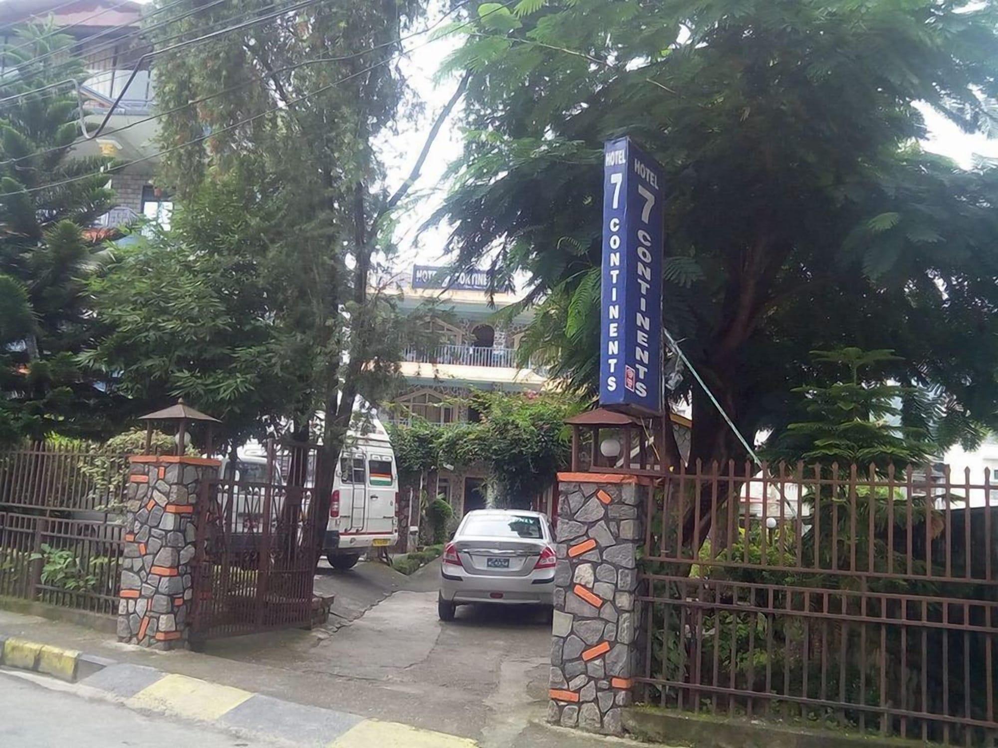Vista Exterior Hotel Seven Continents