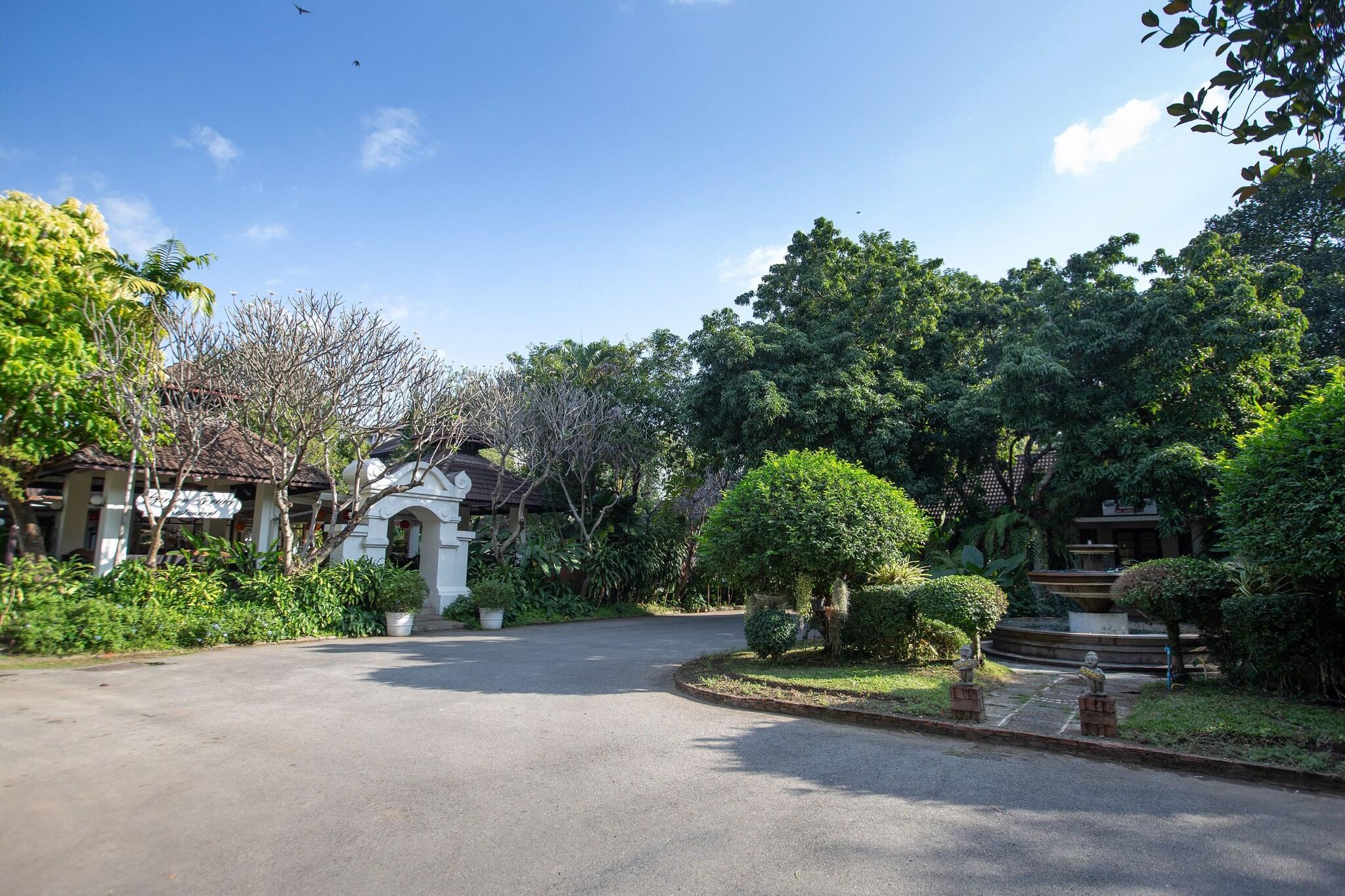Vista Exterior Eurasia Chiang Mai Hotel