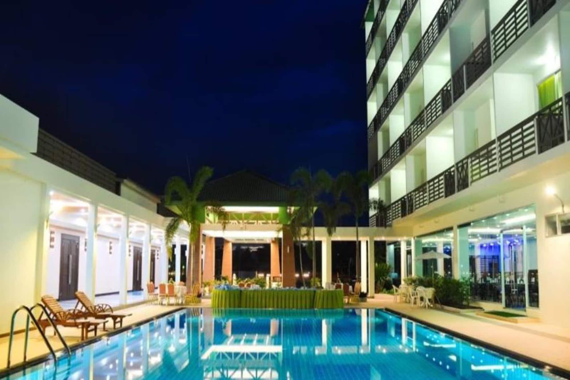 Varios The Flora May Resort