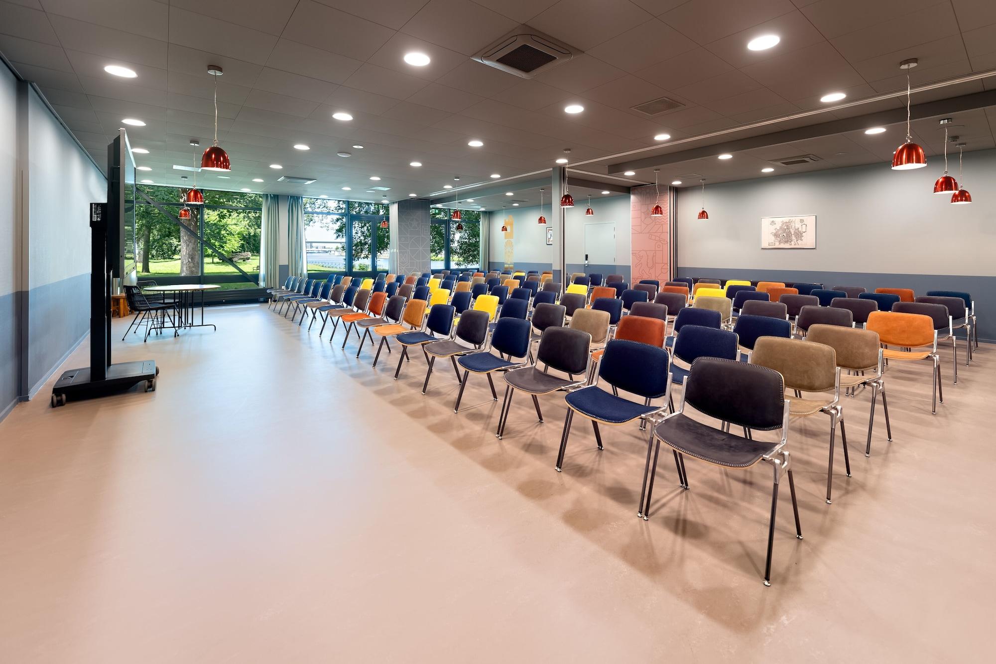 Sala de Reuniones Stayokay Maastricht - Hostel