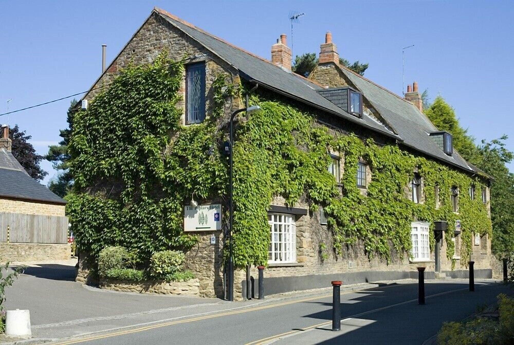 Varios The Poplars Moulton