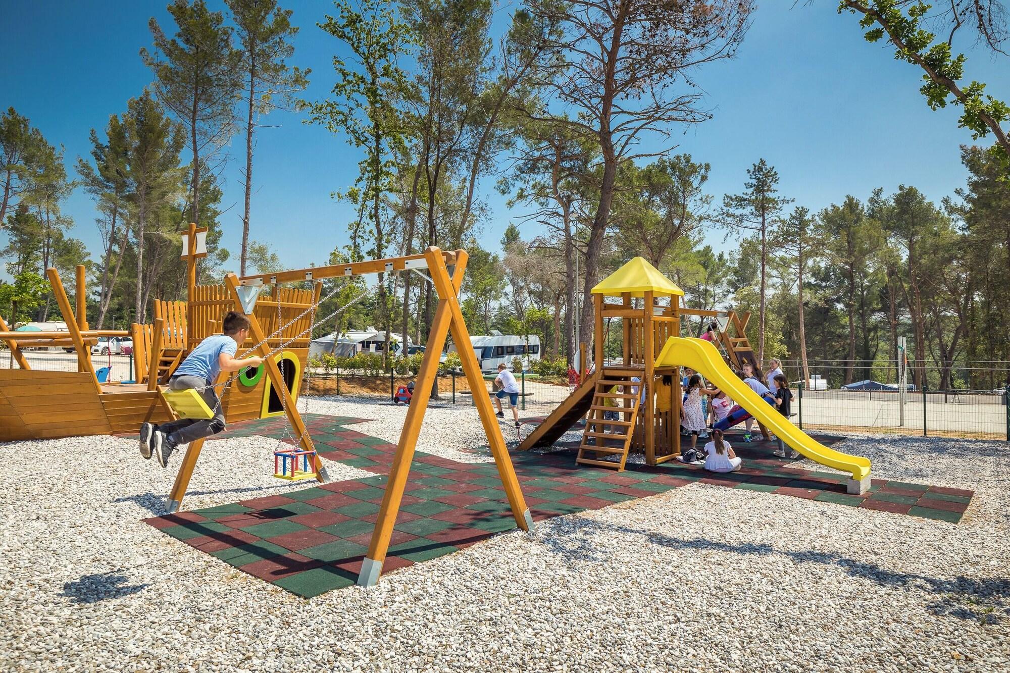 Instalaciones Recreativas Boutique Camping Santa Marina