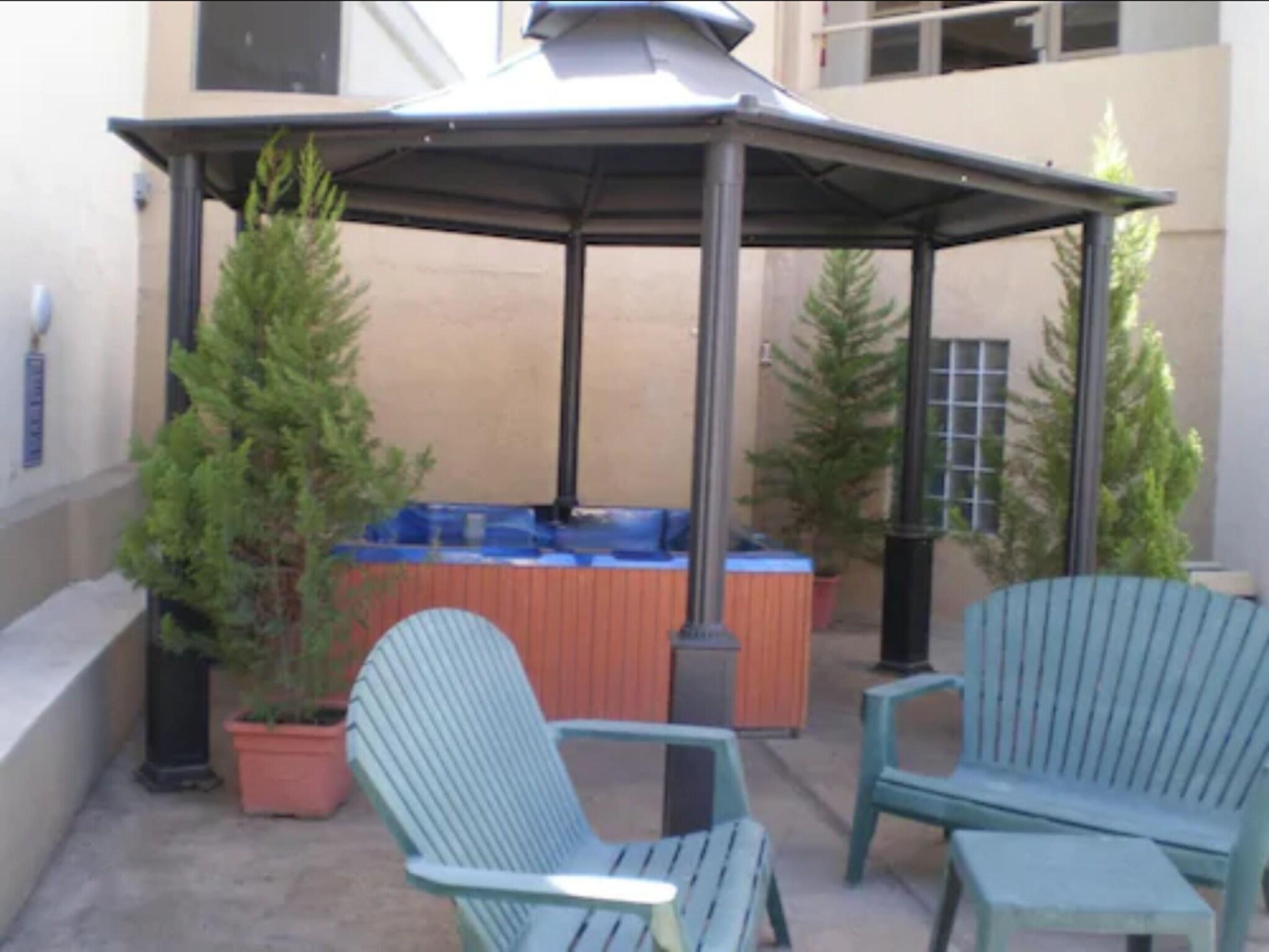 Vista Piscina American Inn Hotel & Suites Hidalgo del Parral