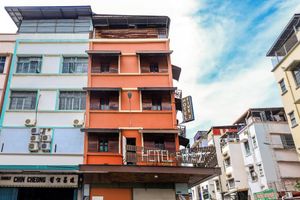 Alojamiento - Hotel O Five 2