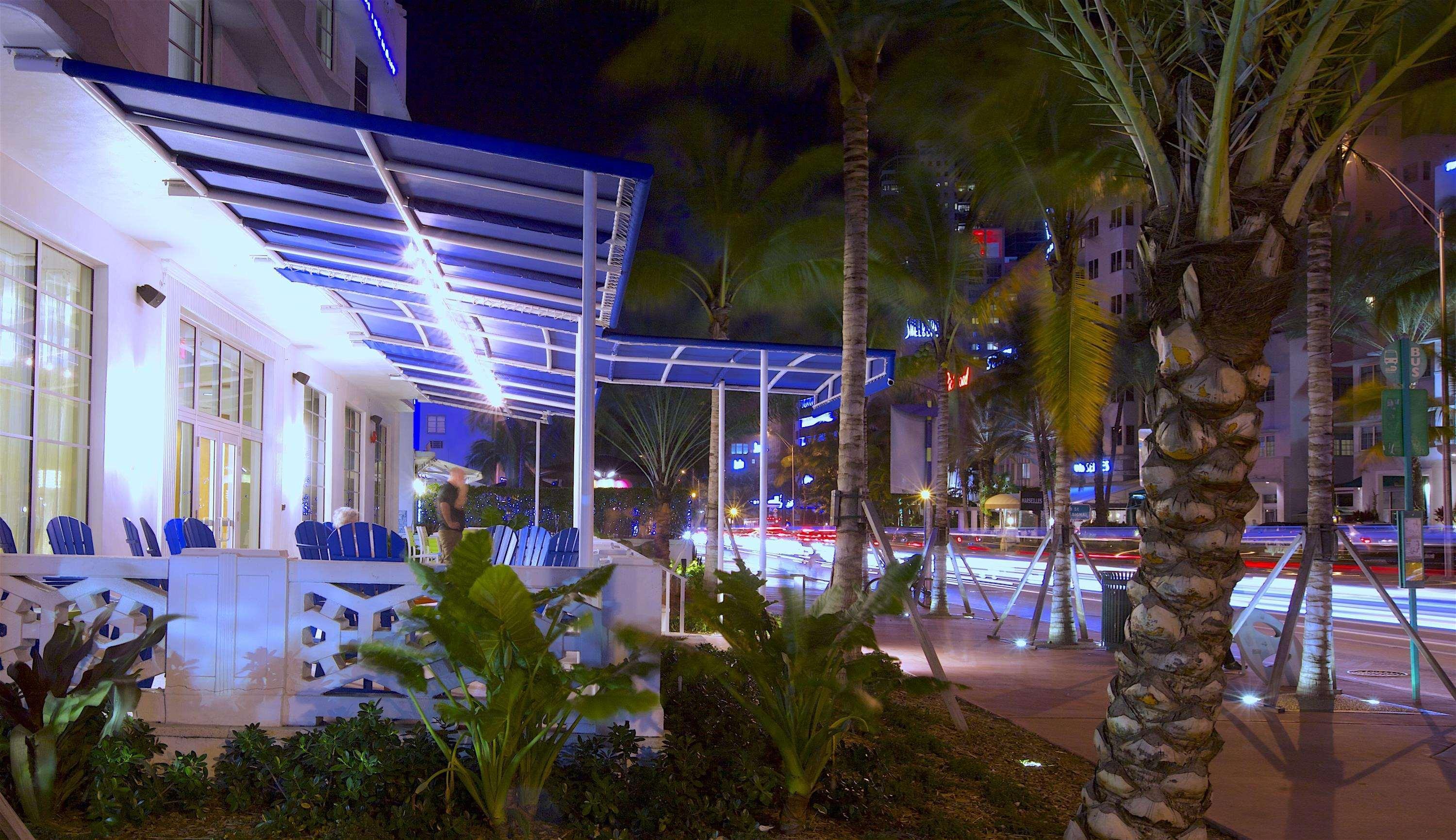 Vista Exterior Claremont Miami Beach