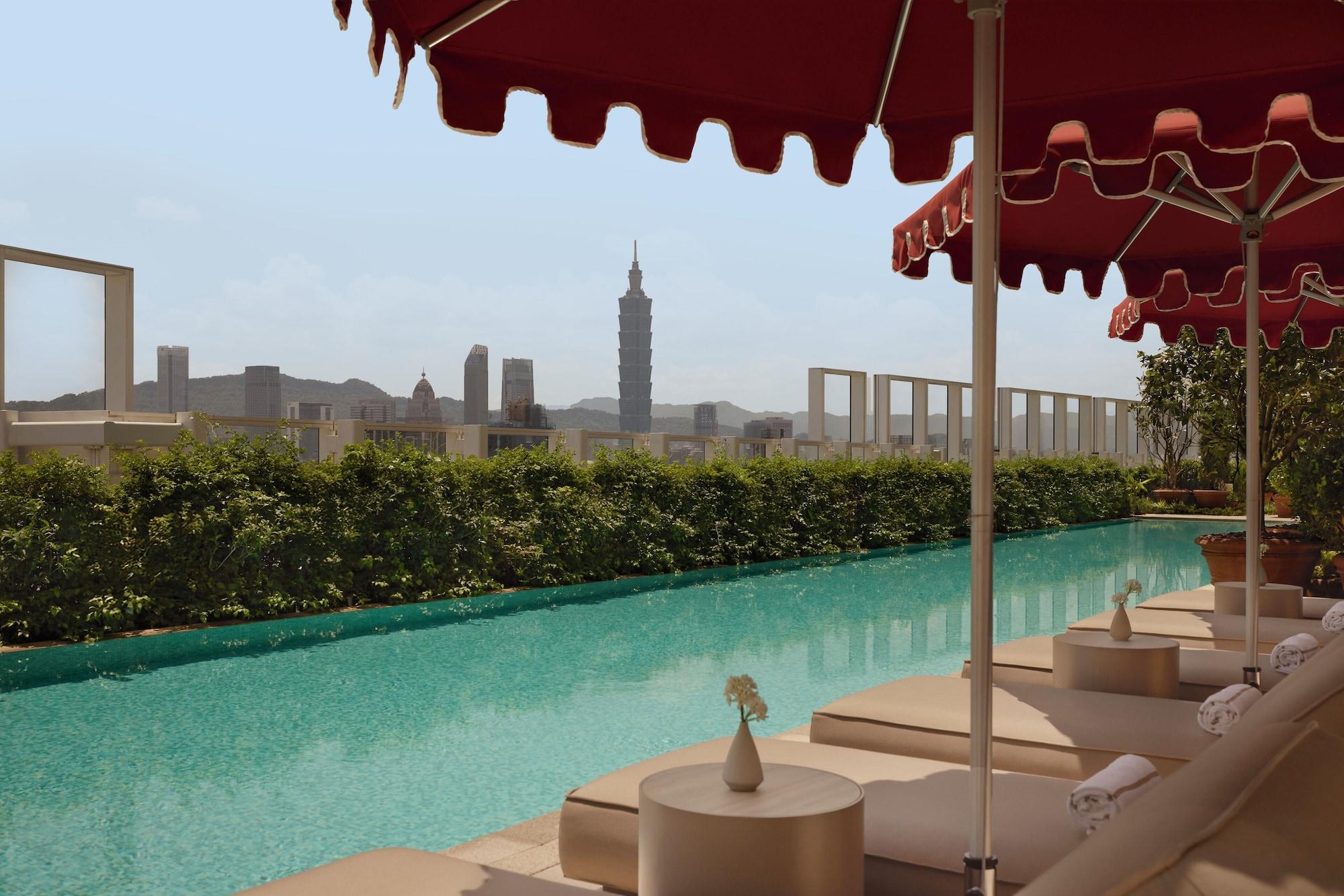 Vista Piscina Capella Taipei